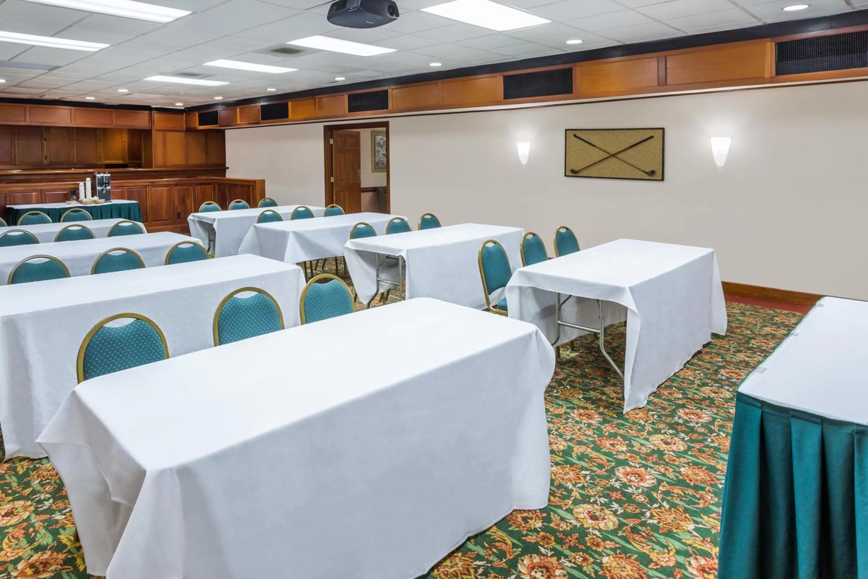 Meeting/conference room in Clarion Inn Southern Pines - Pinehurst