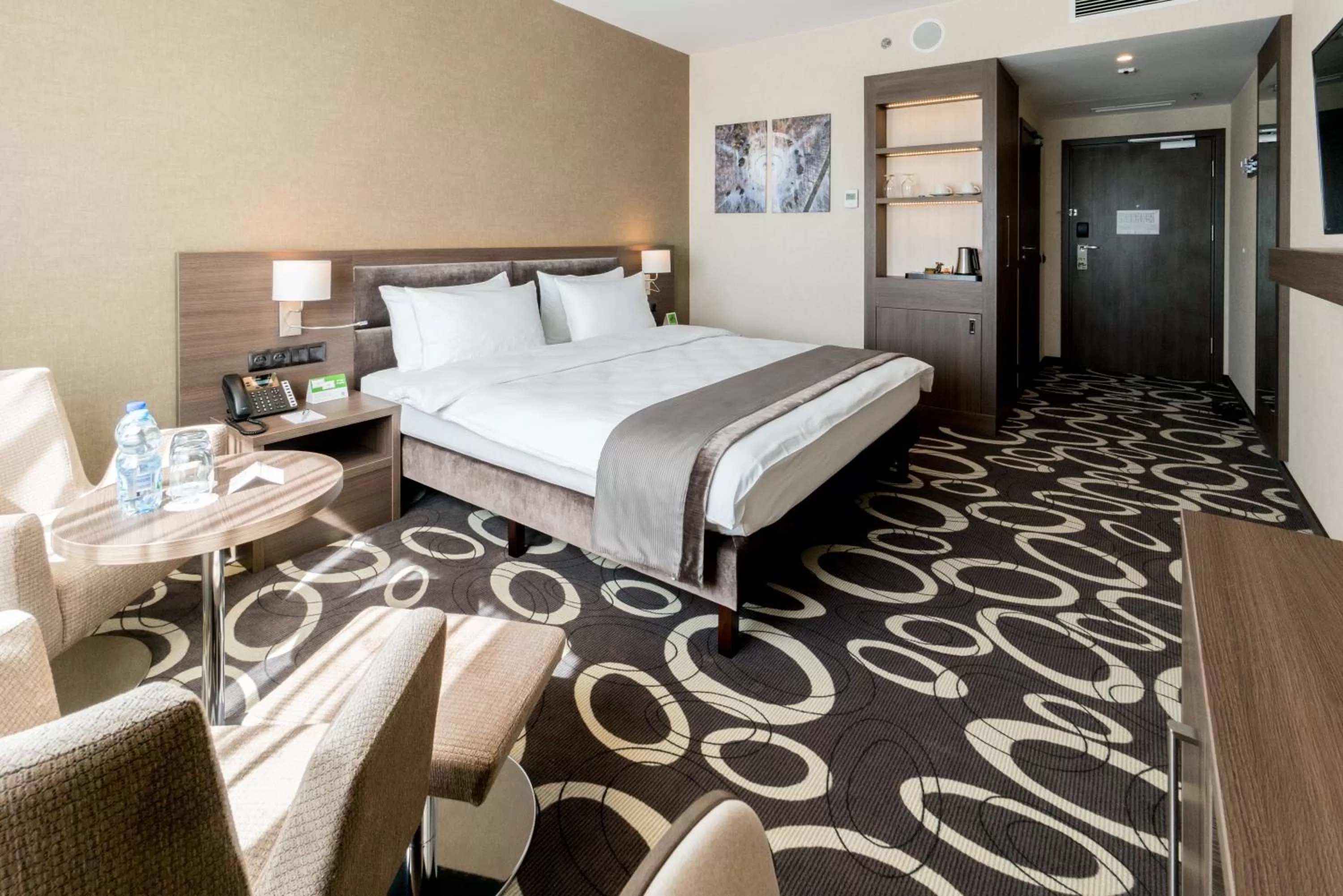 Photo of the whole room, Bed in Holiday Inn Dąbrowa Górnicza-Katowice by IHG