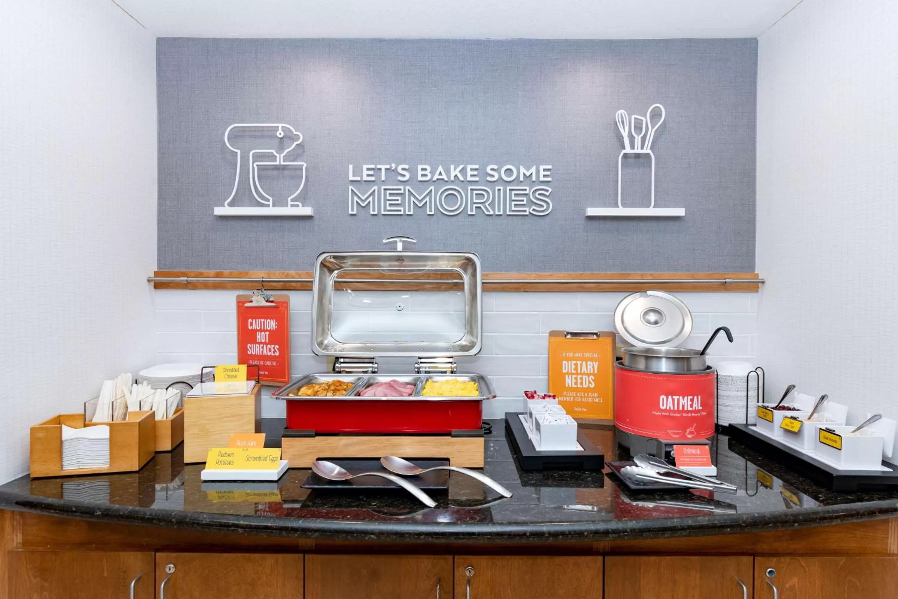 Breakfast in Hampton Inn & Suites Pittsburg