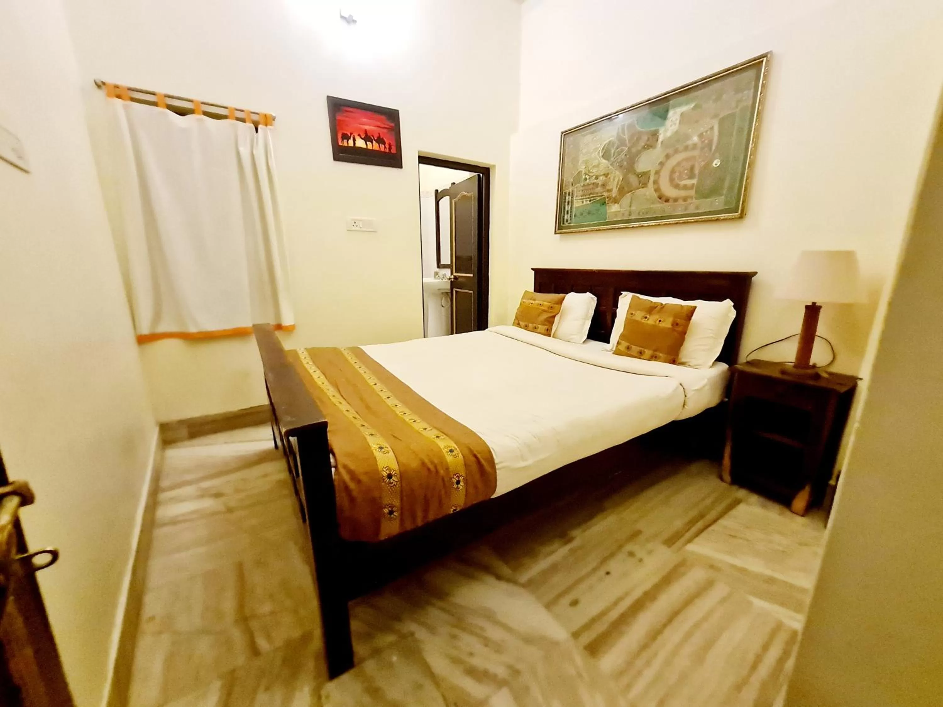 Bed in Hotel Shahi Garh