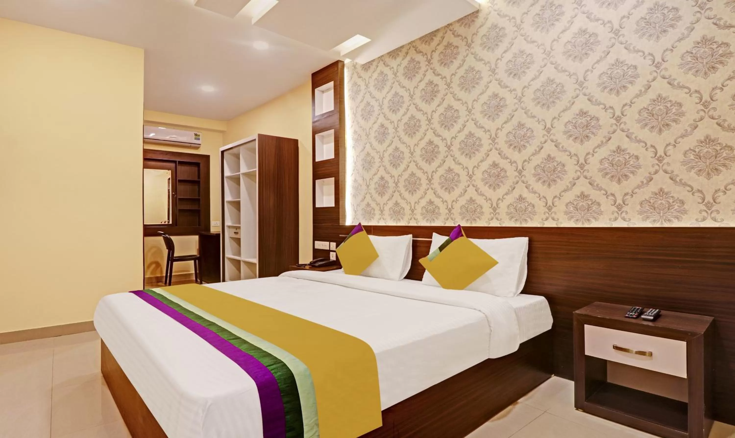 Bedroom, Bed in Itsy Hotels Sapphire Residency
