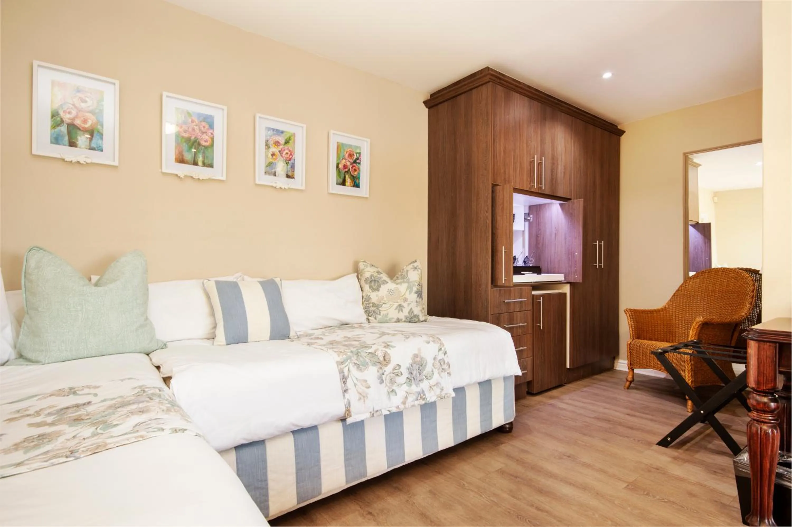 Bed in Nautilus Guesthouse