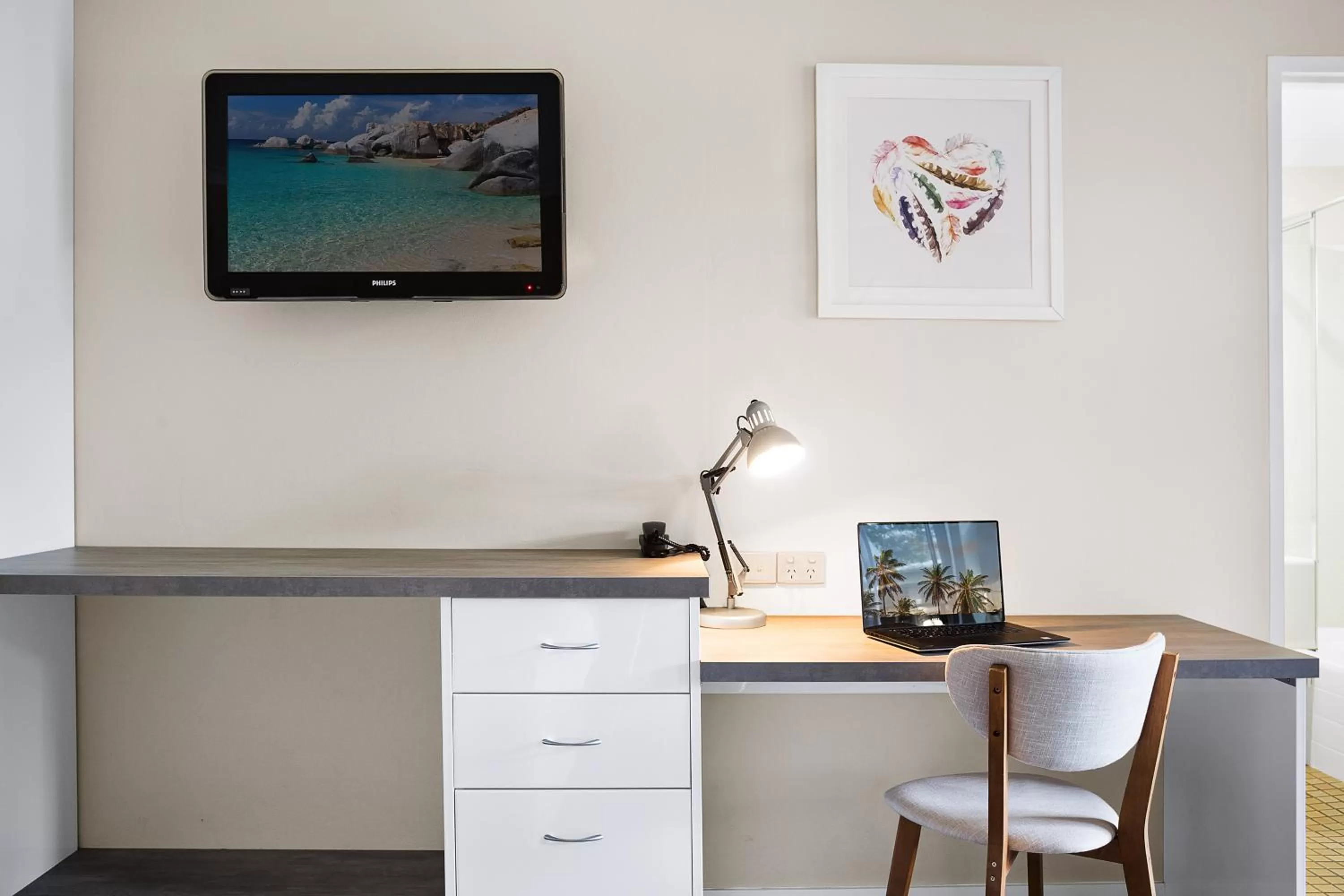 Bedroom in Best Western Sanctuary Inn