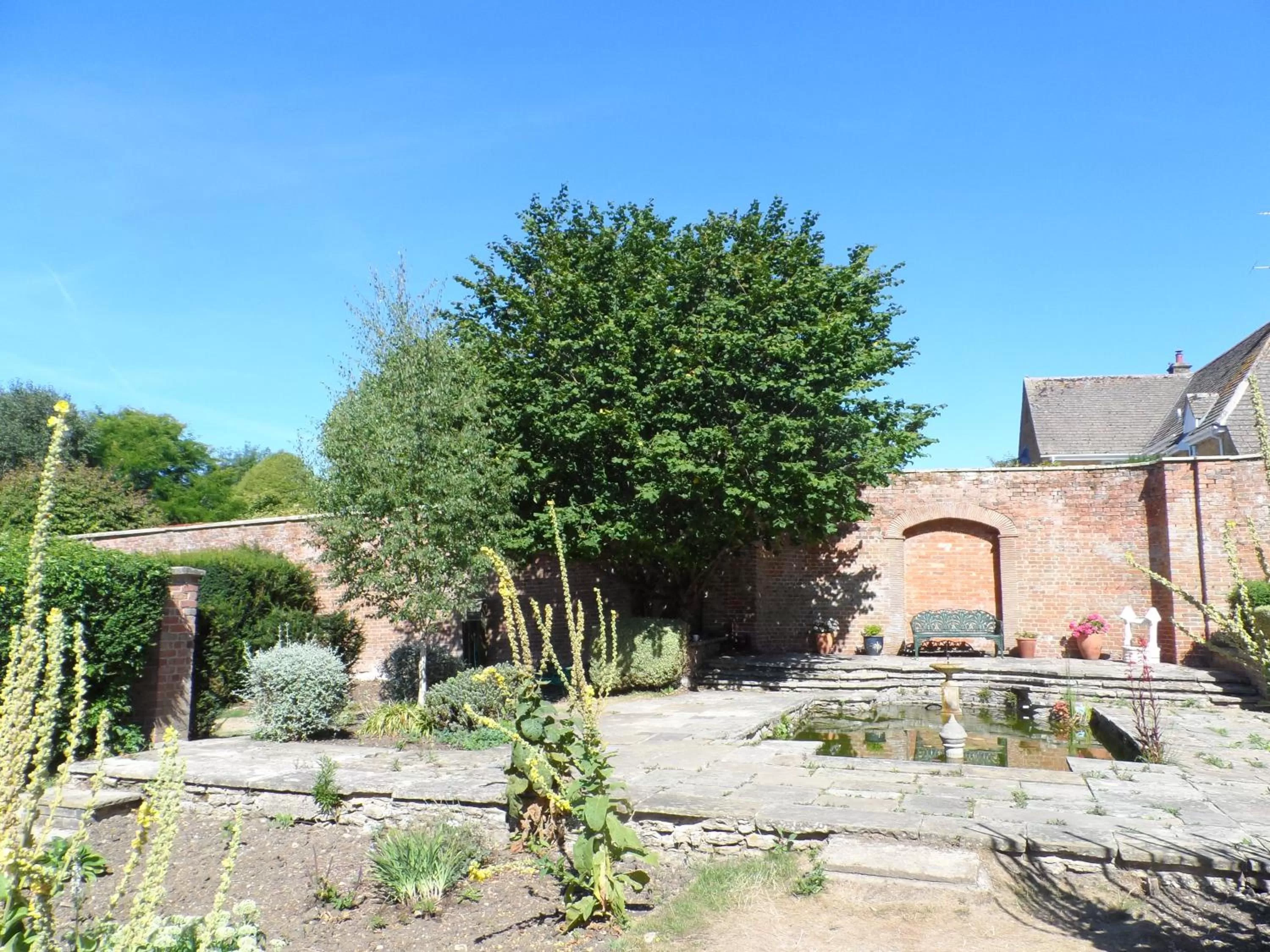 Property building in Stanton House Hotel