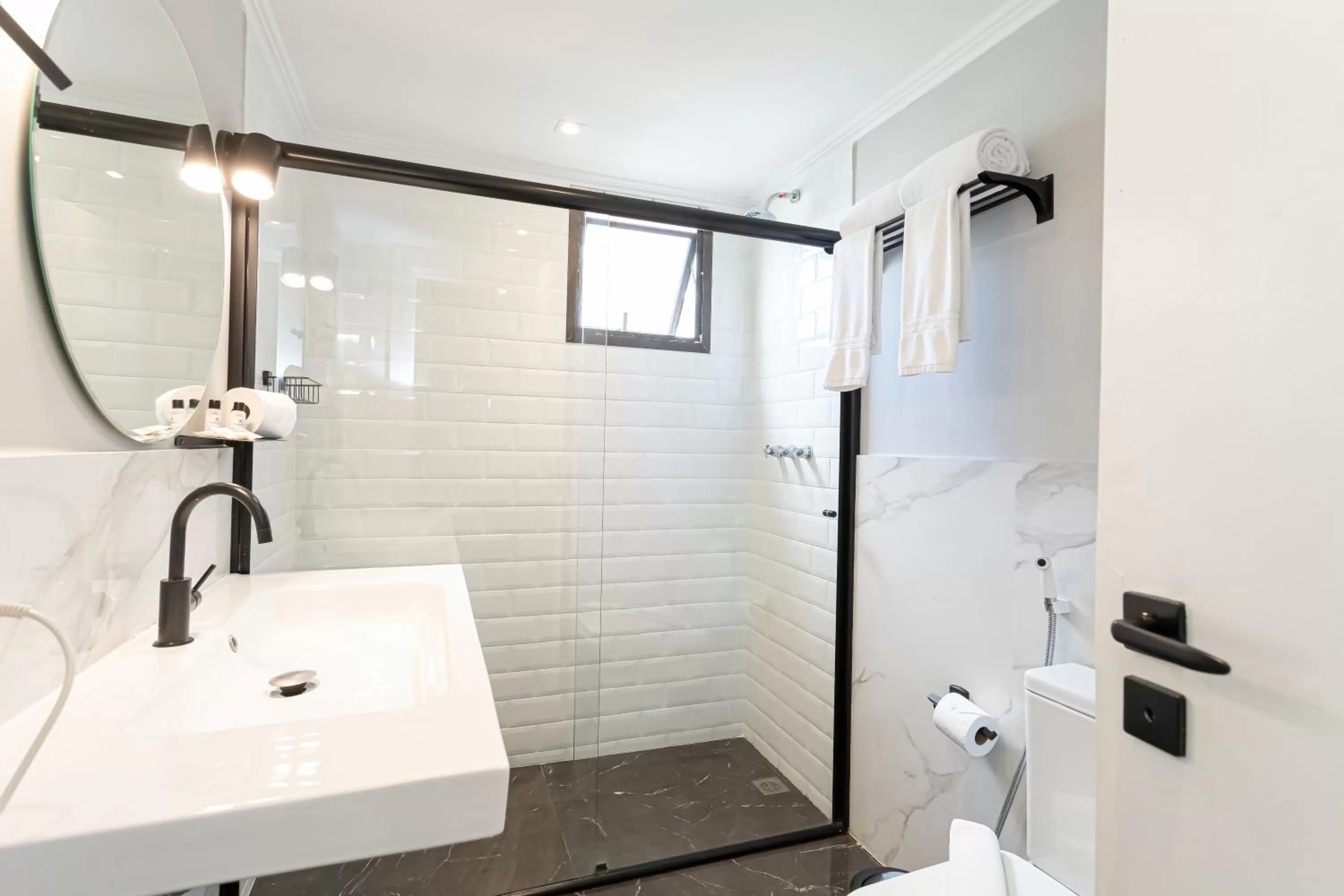 Shower in H4 La Residence Paulista