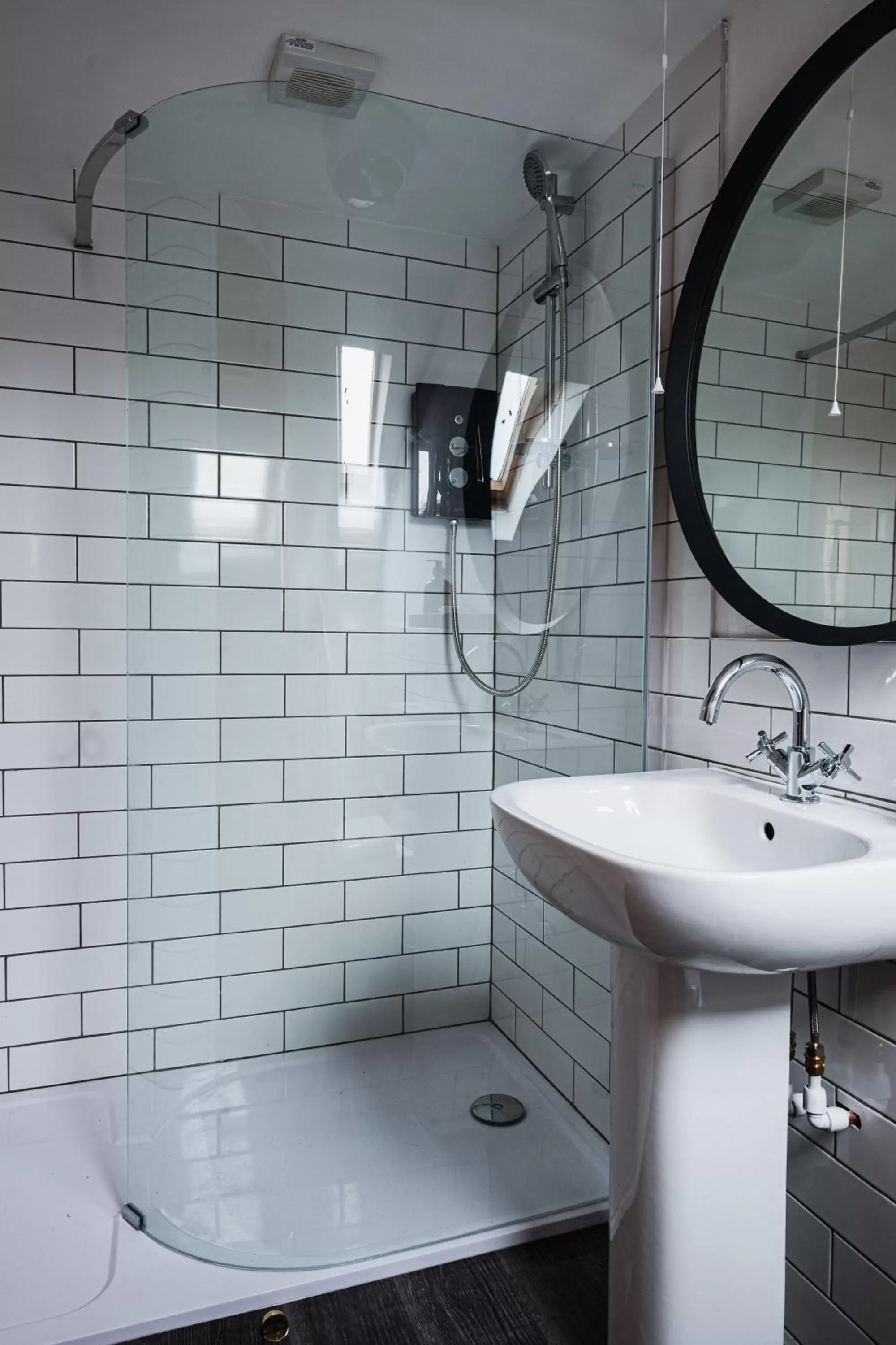 Toilet in Cardross Inn