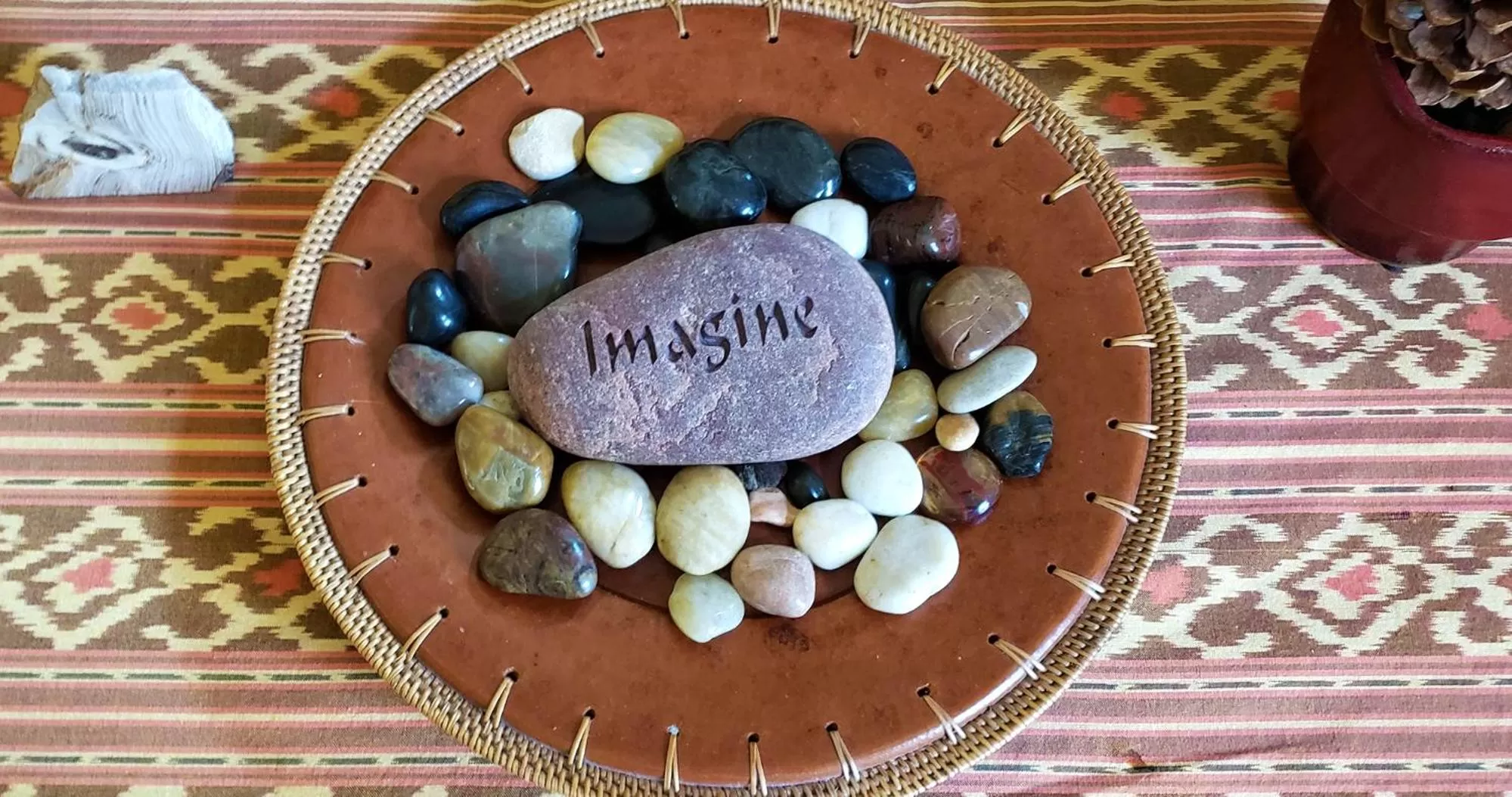 Decorative detail in 2 Cranes Inn - Zion