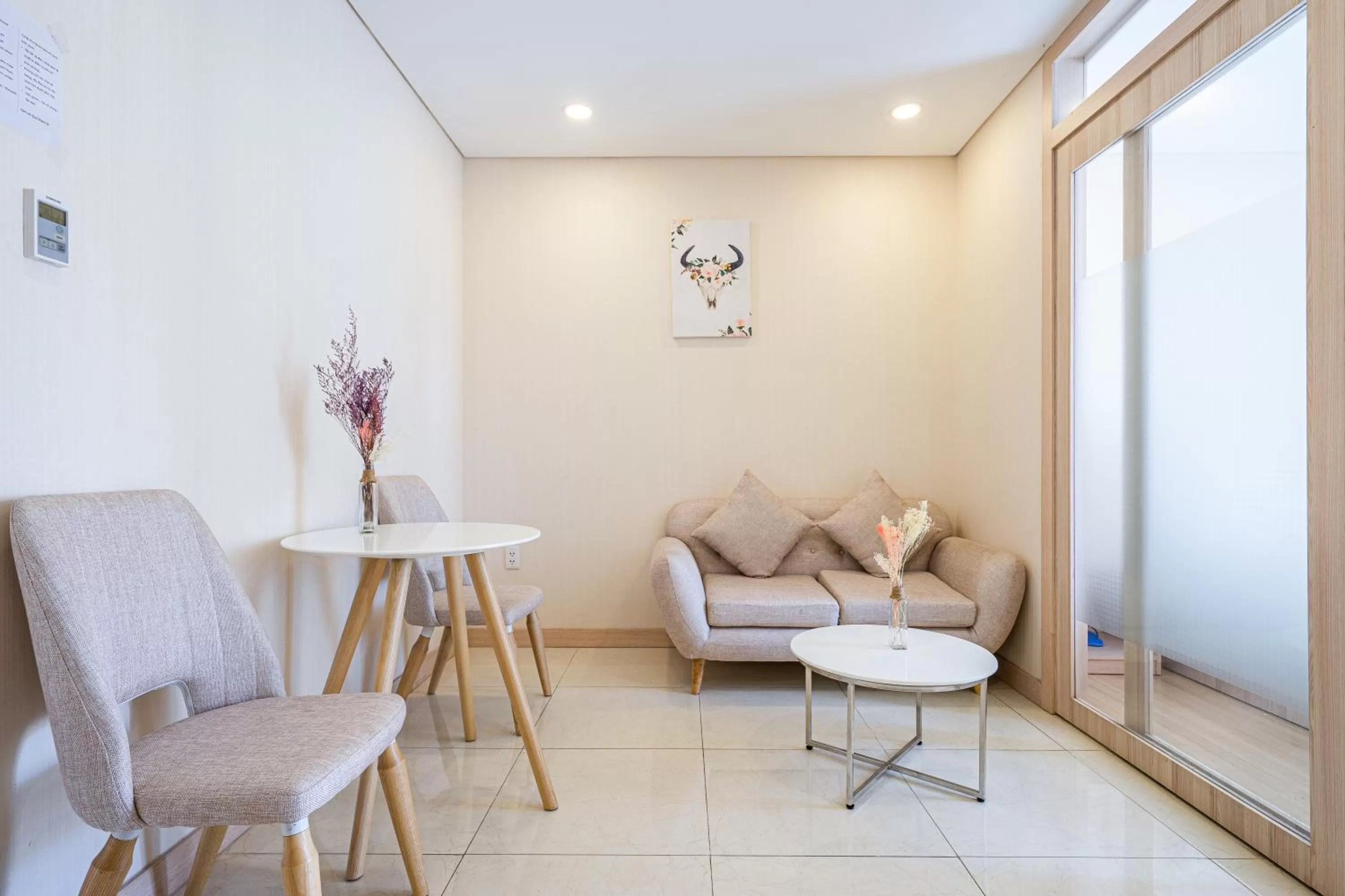 Seating Area in Luxy Park Hotel & Apartments - Notre Dame