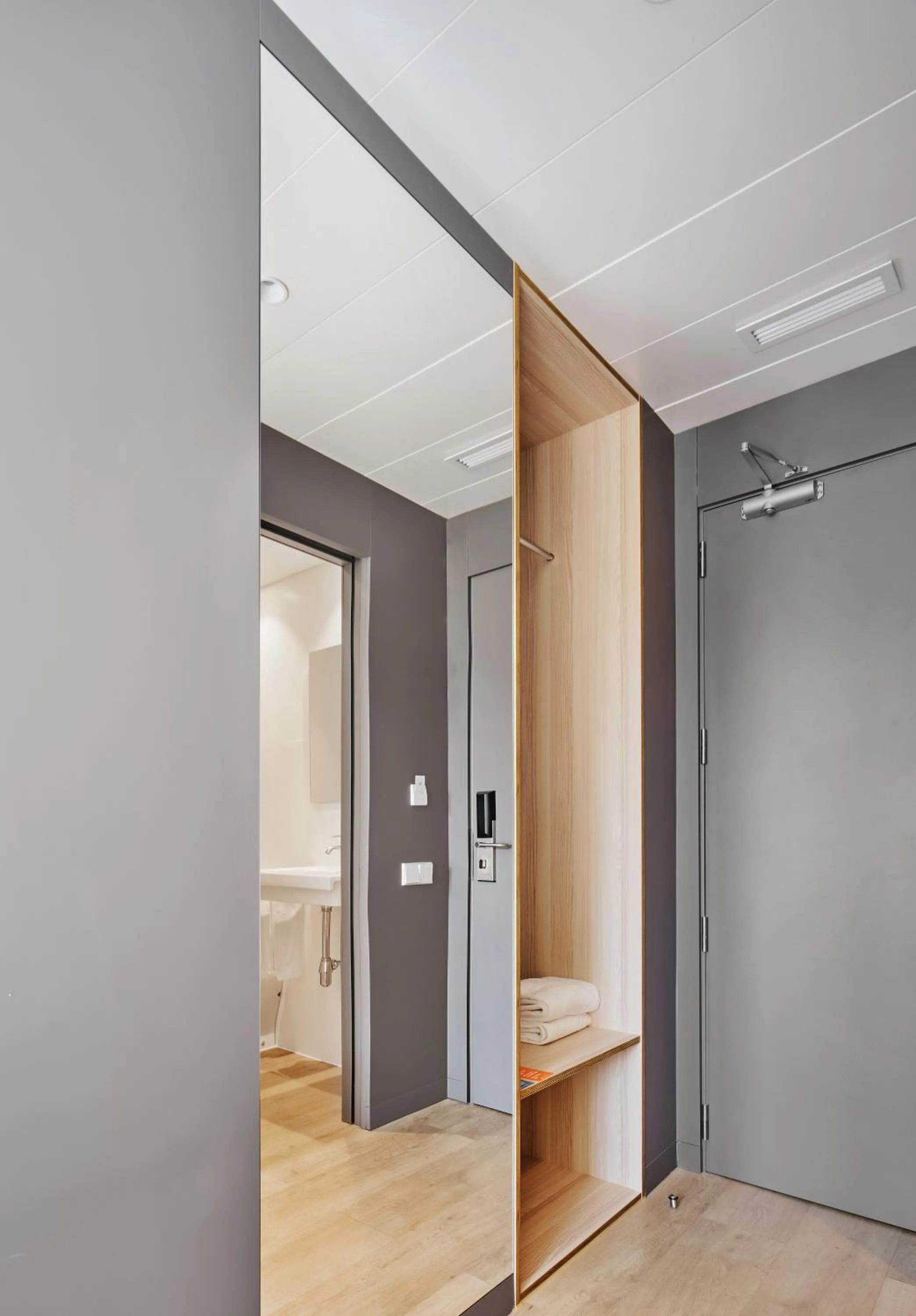 Photo of the whole room in Hostal Lami