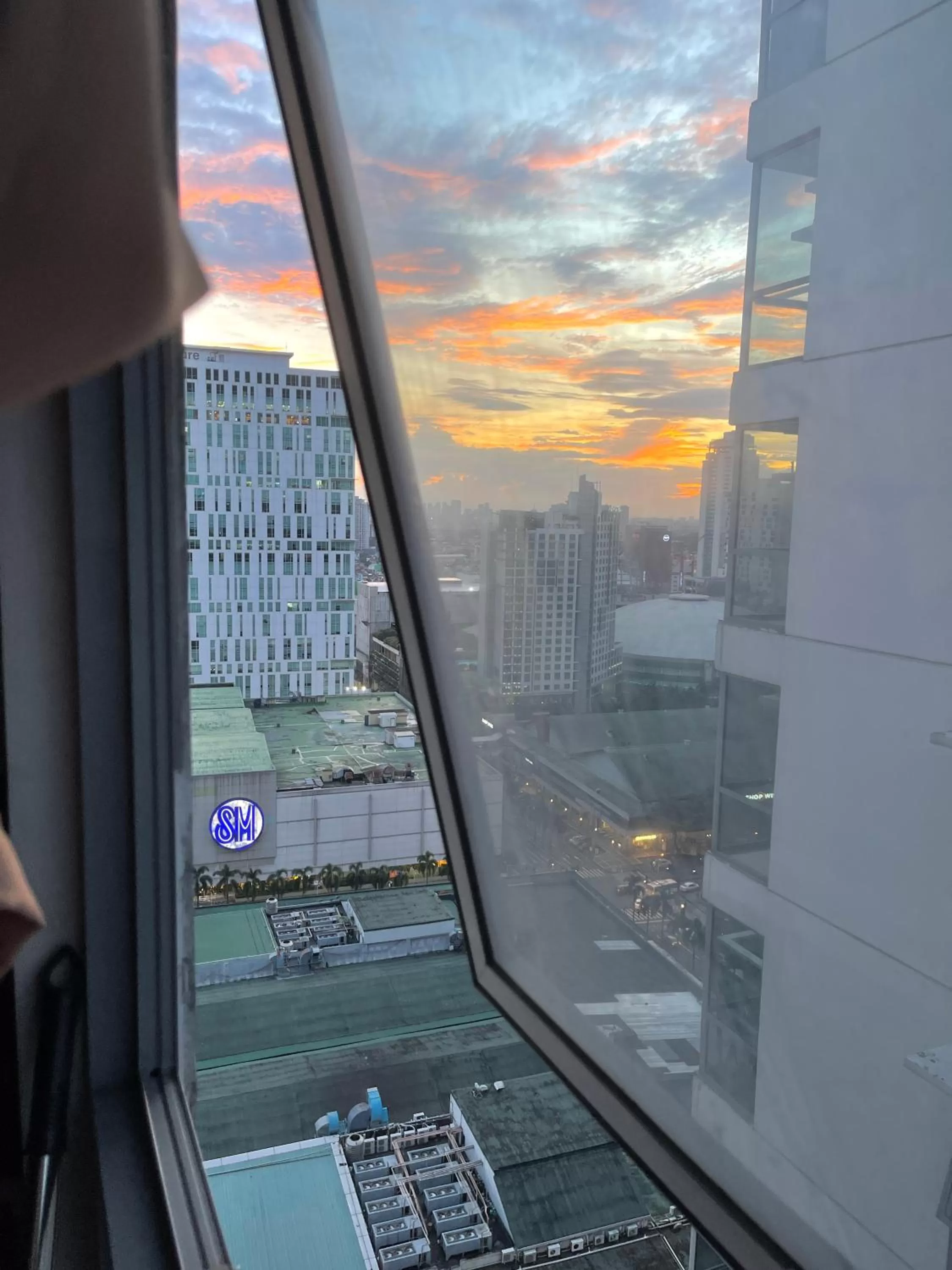 Day, View in Cubao, Quezon City Condo Staycation (wifi and netflix ready)