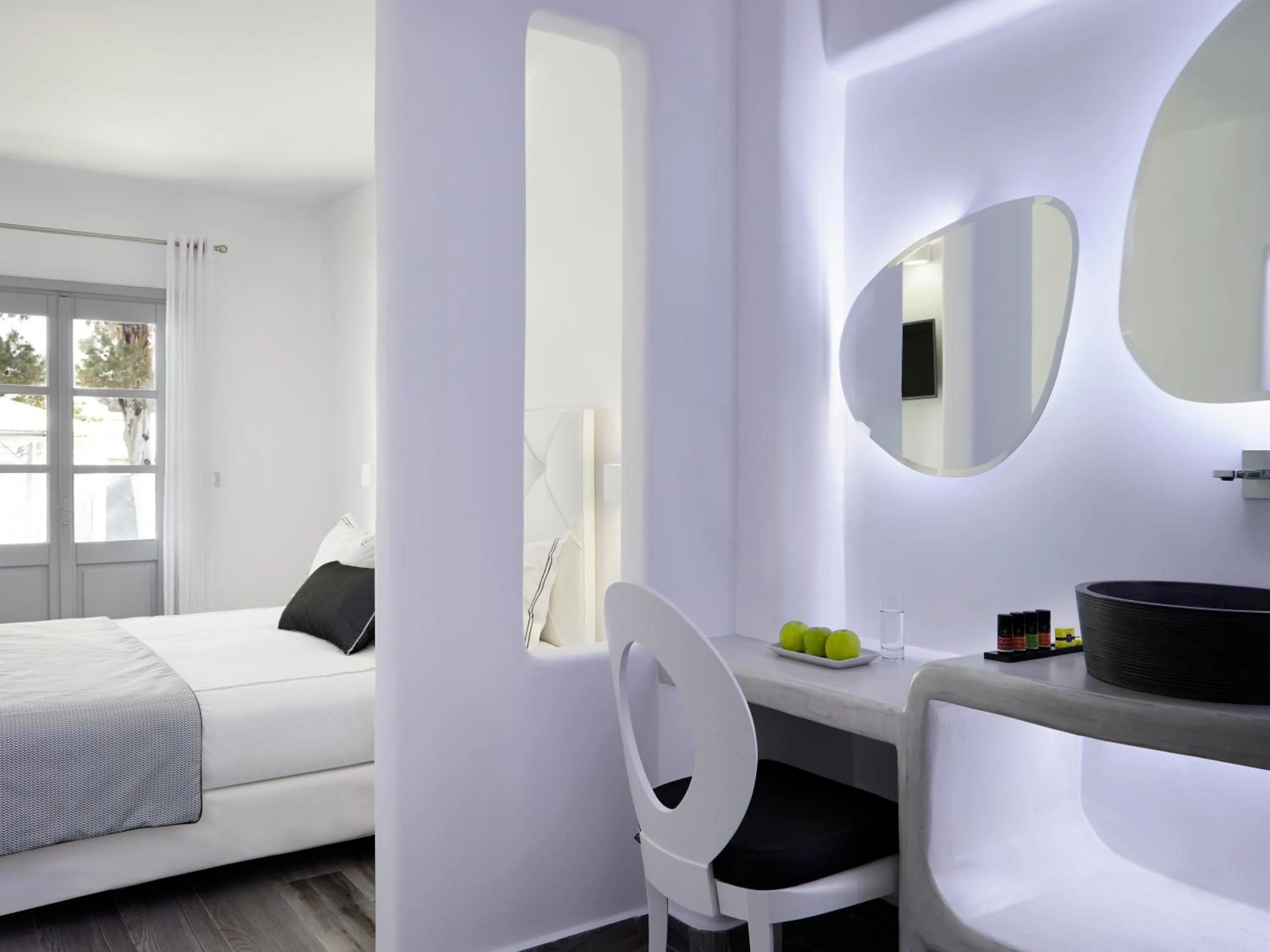 Bed in Kalisti Hotel & Suites