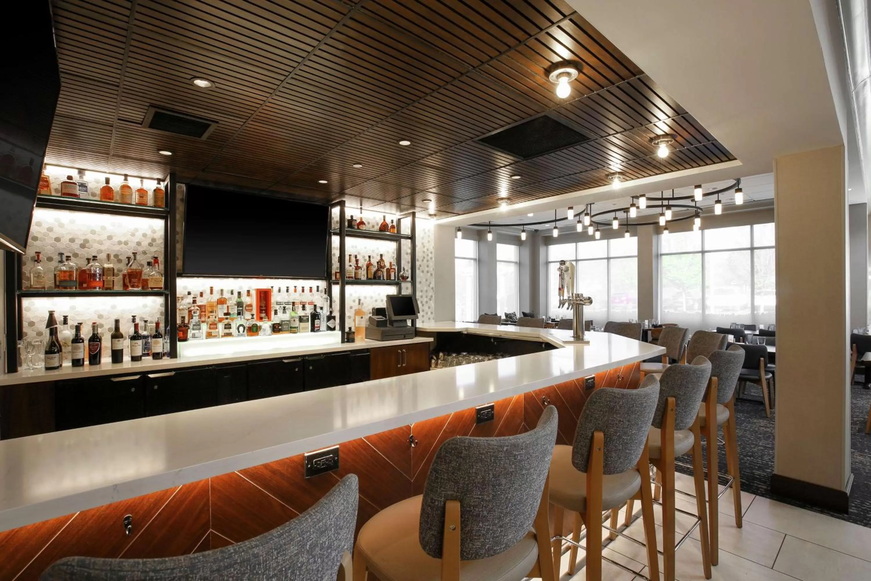 Lounge or bar in Hilton Garden Inn Melville