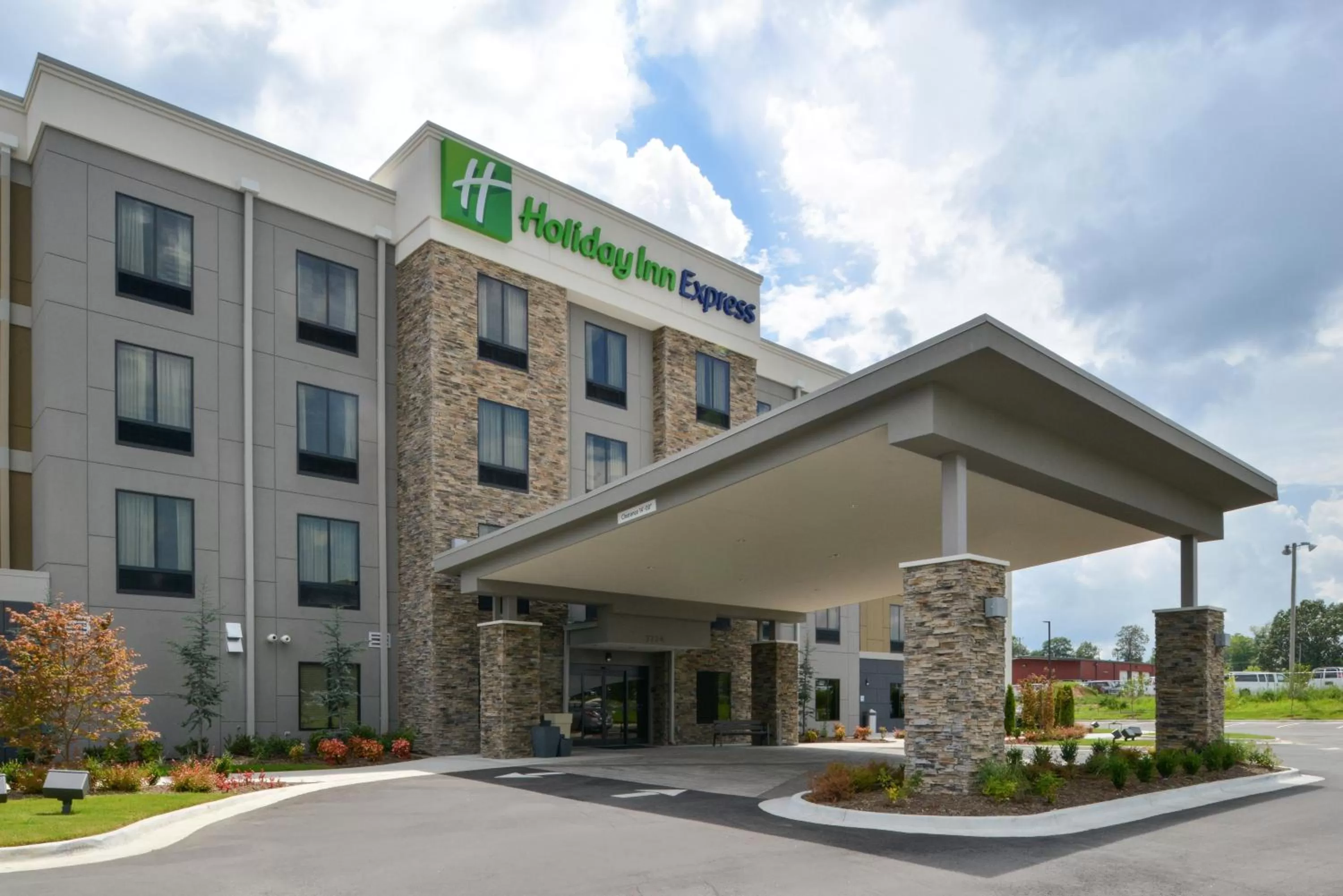 Property building in Holiday Inn Express and Suites Bryant - Benton Area by IHG