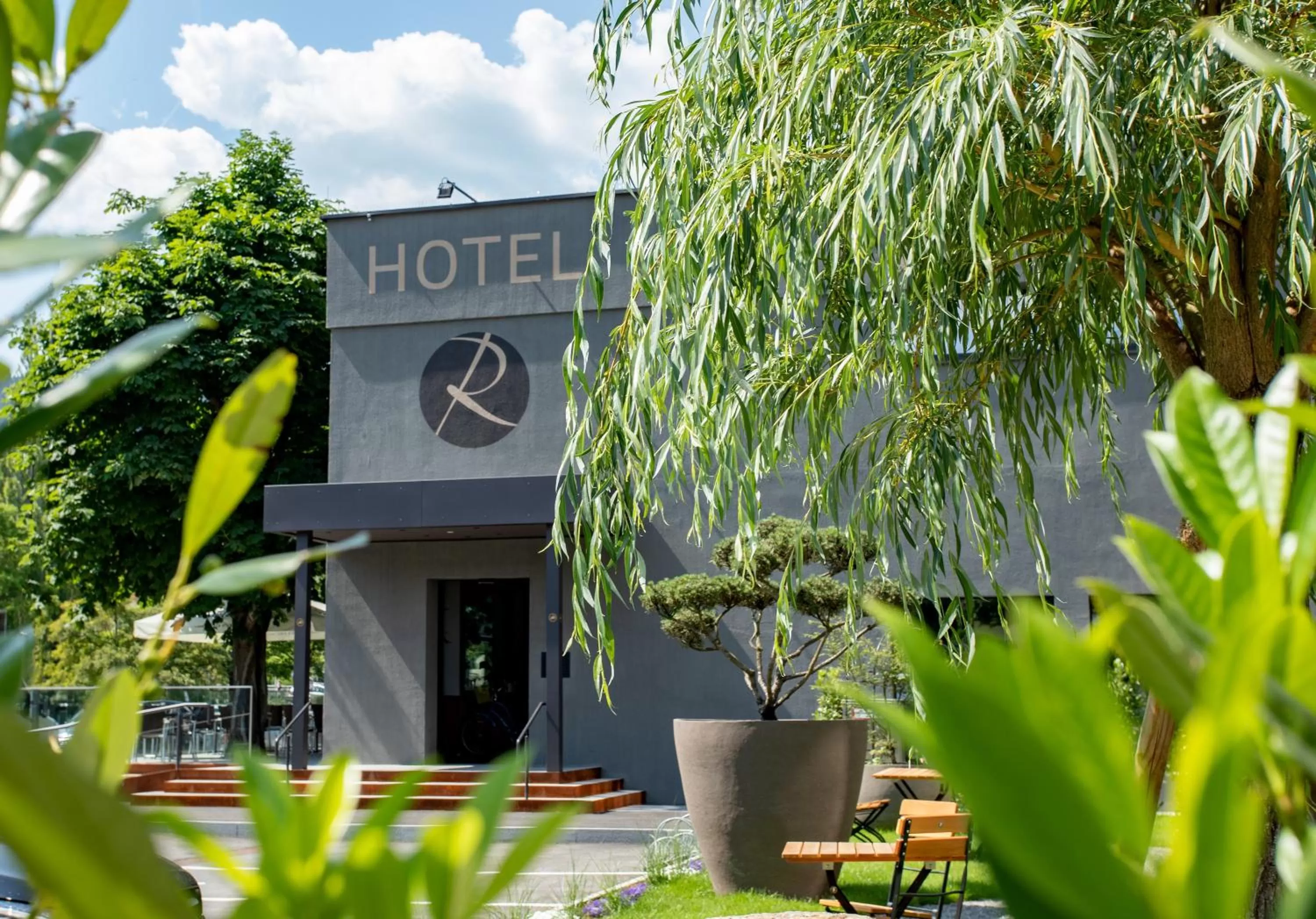 Garden in Rufi's Hotel Innsbruck