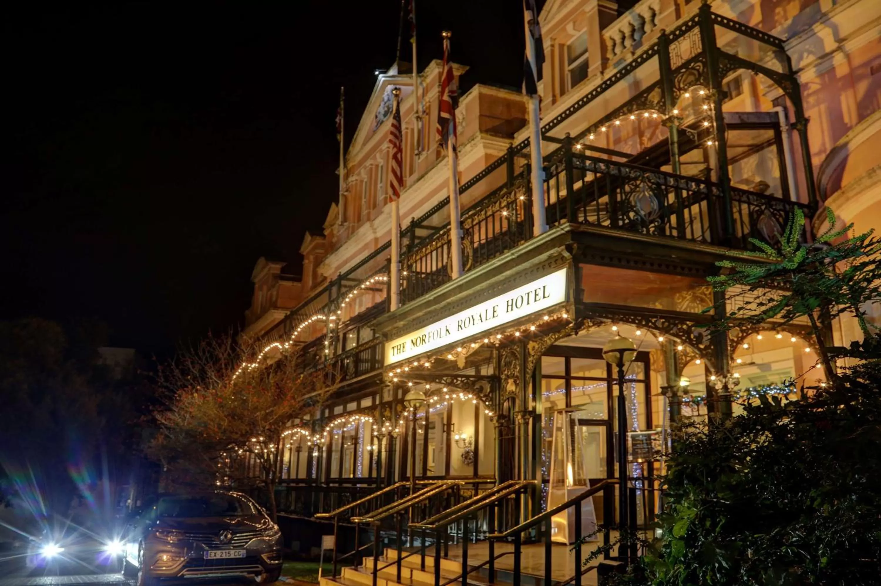 Property building in Norfolk Royale Hotel