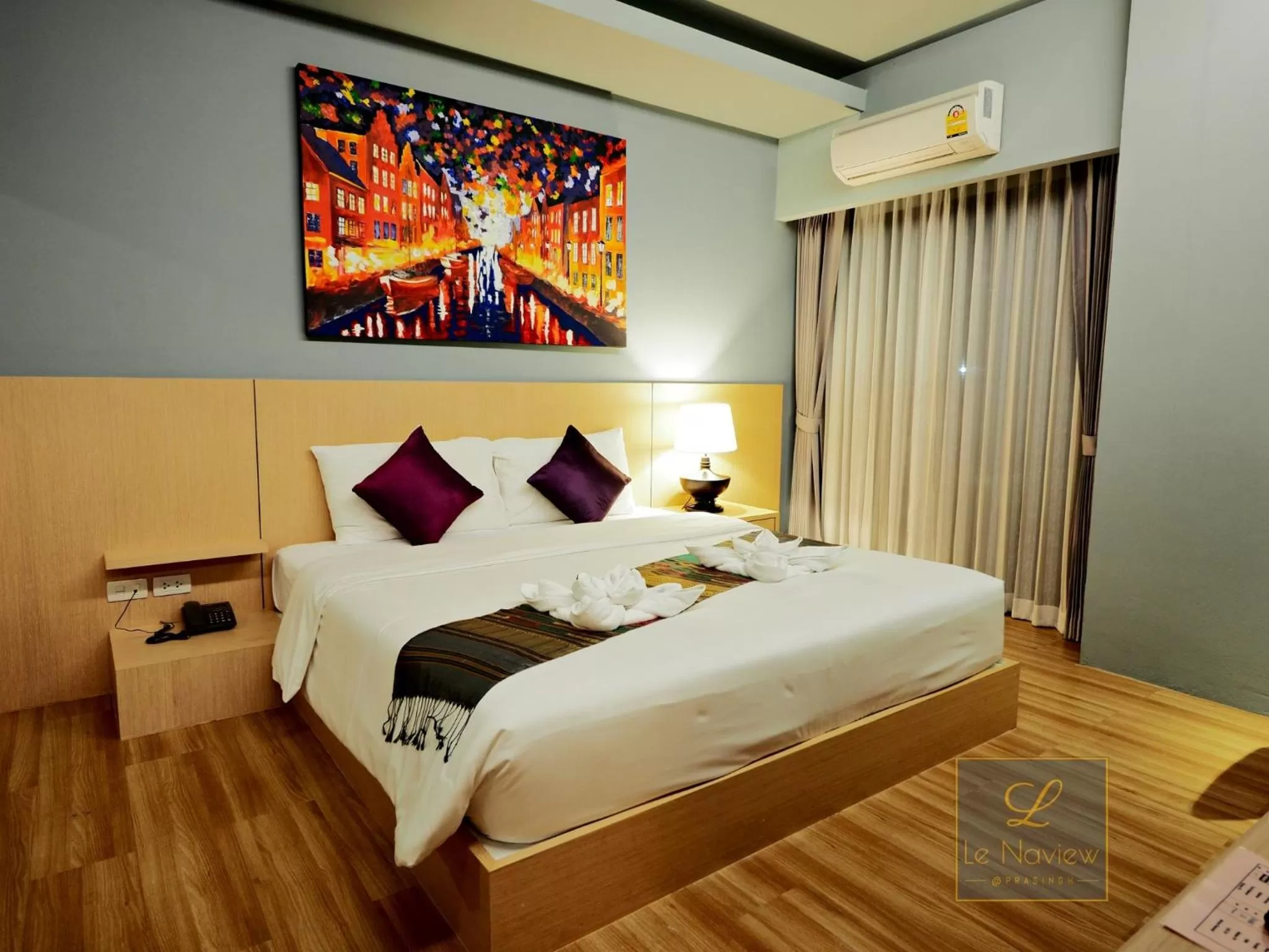 Bed in Le Naview @Prasingh