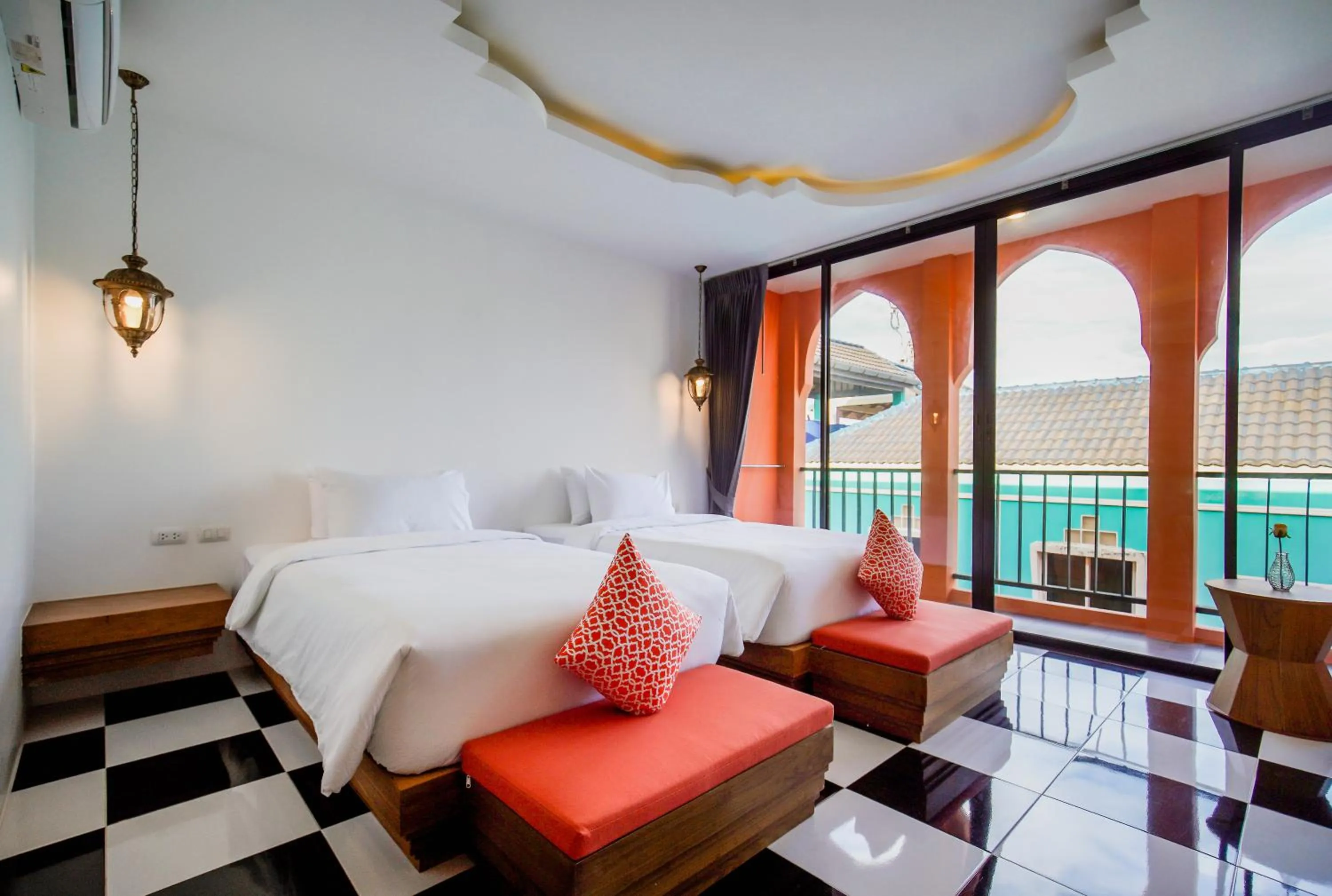 Photo of the whole room, Bed in Khaleej Mass Hotel Patong