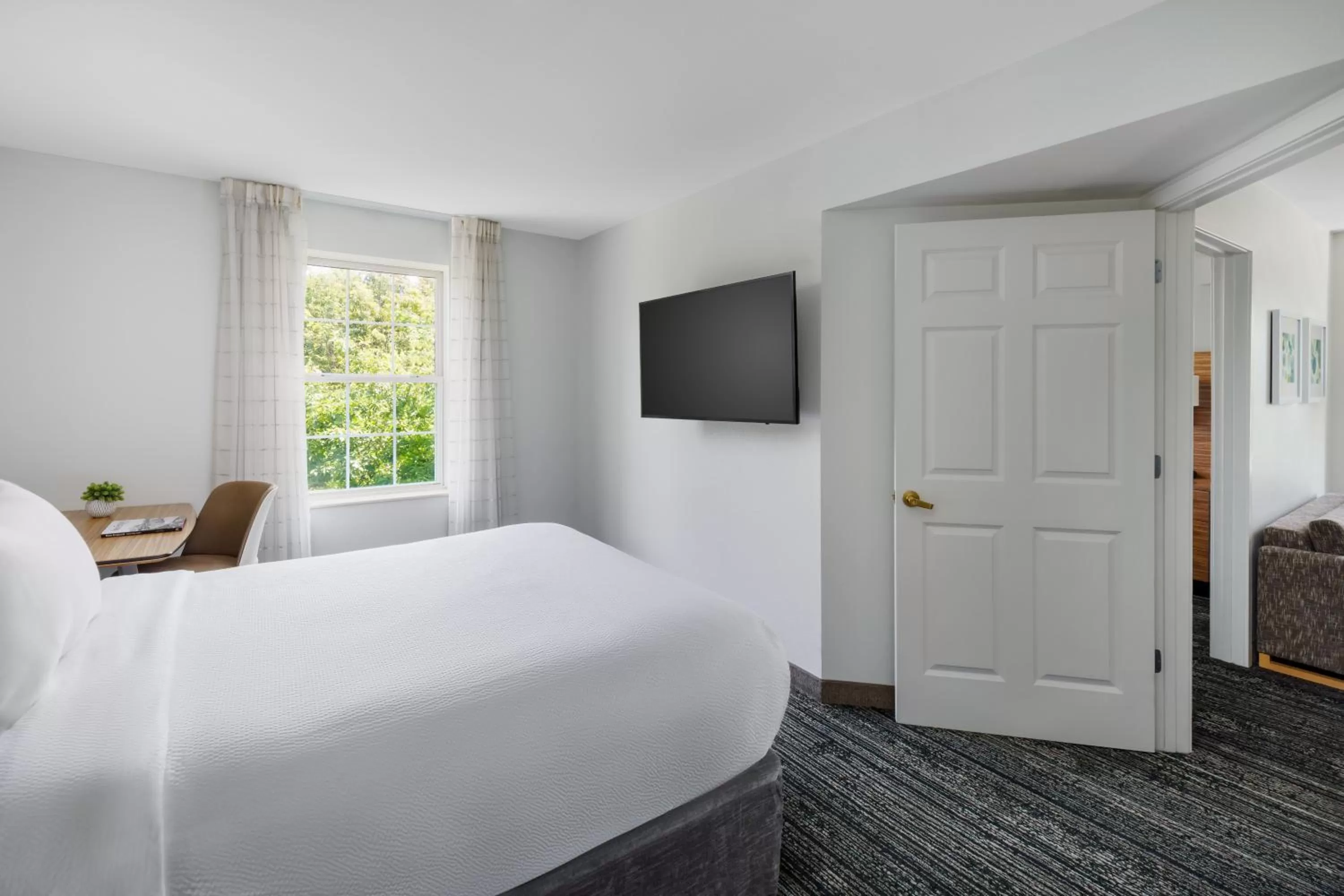 TV and multimedia, Bed in TownePlace Suites Manchester-Boston Regional Airport