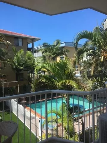 Swimming pool in Outrigger Burleigh