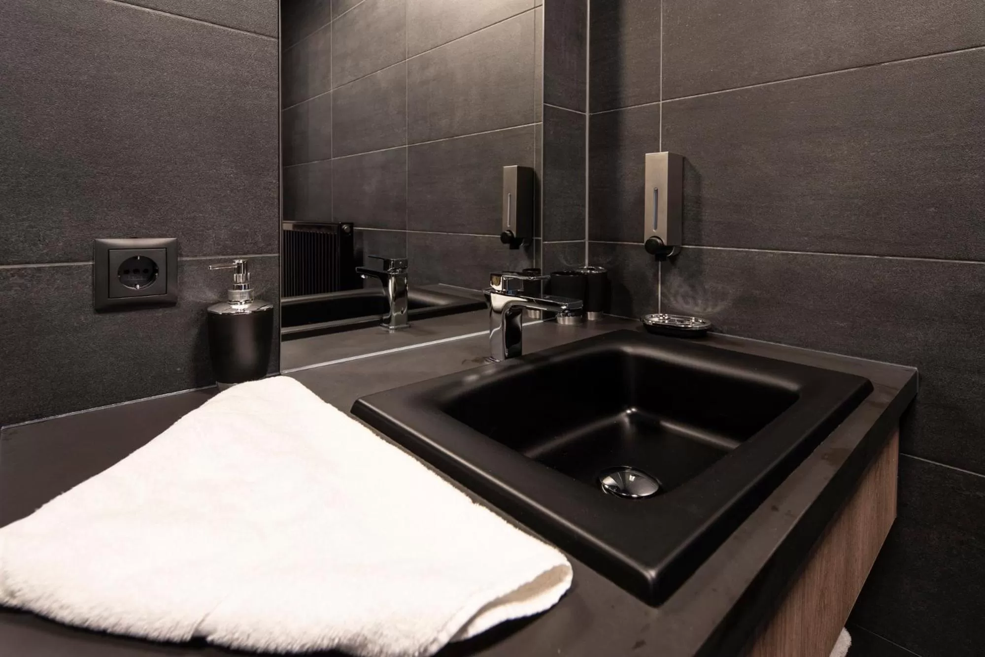 Bathroom in Blackhome Innsbruck Boutique I contactless check-in