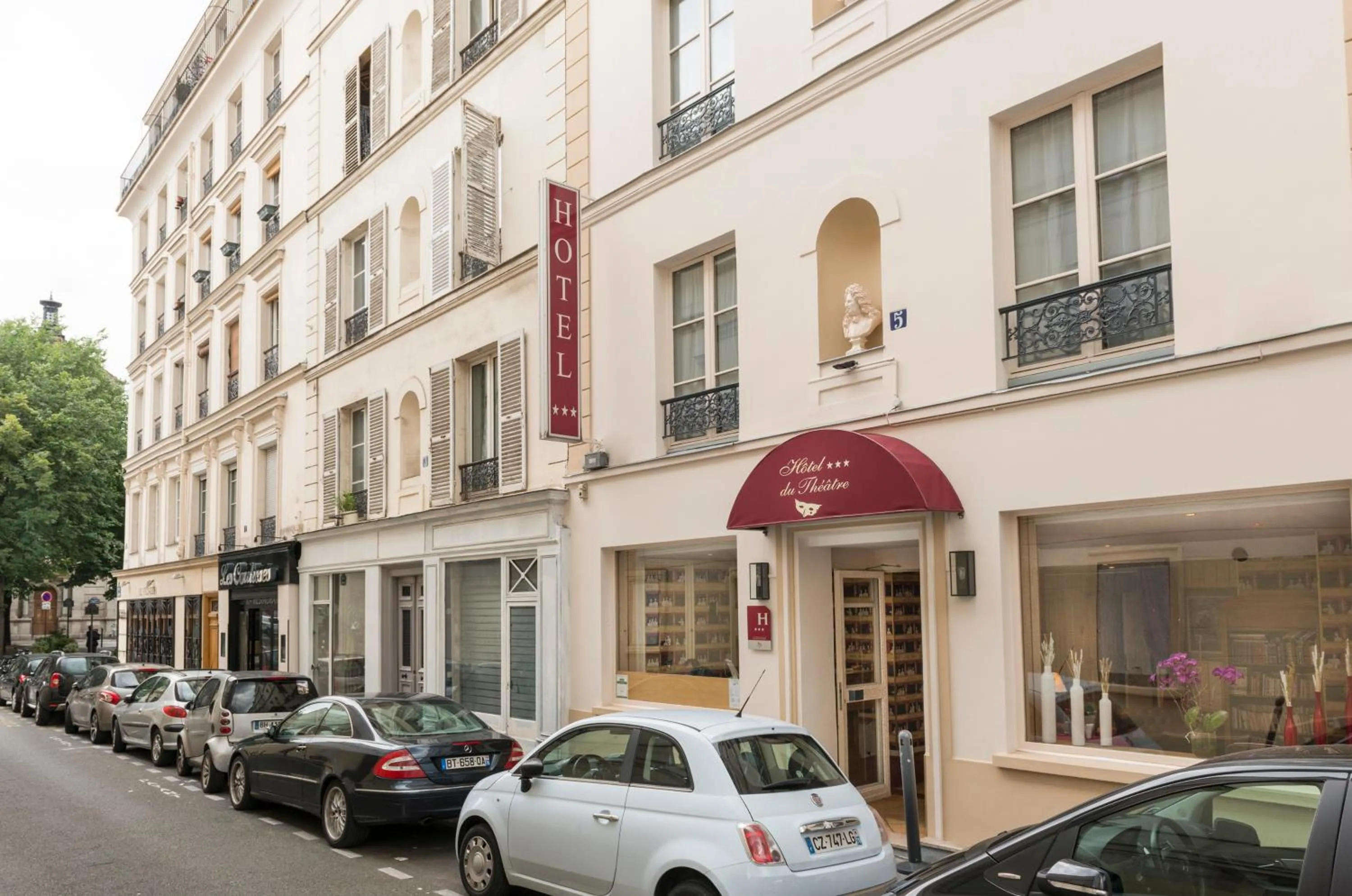 Facade/entrance in Hôtel du Théâtre by Patrick Hayat