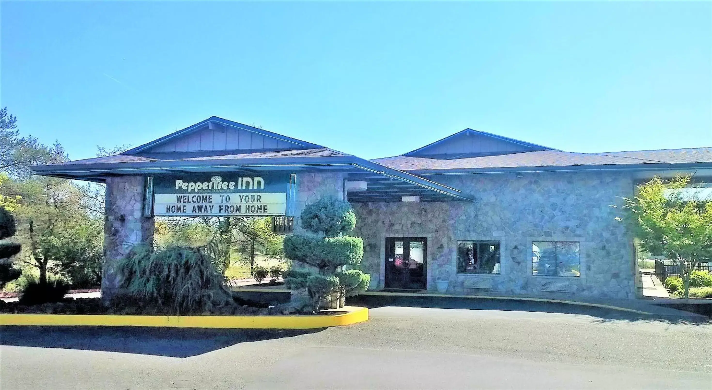 Pepper Tree Inn Pepper Tree Inn