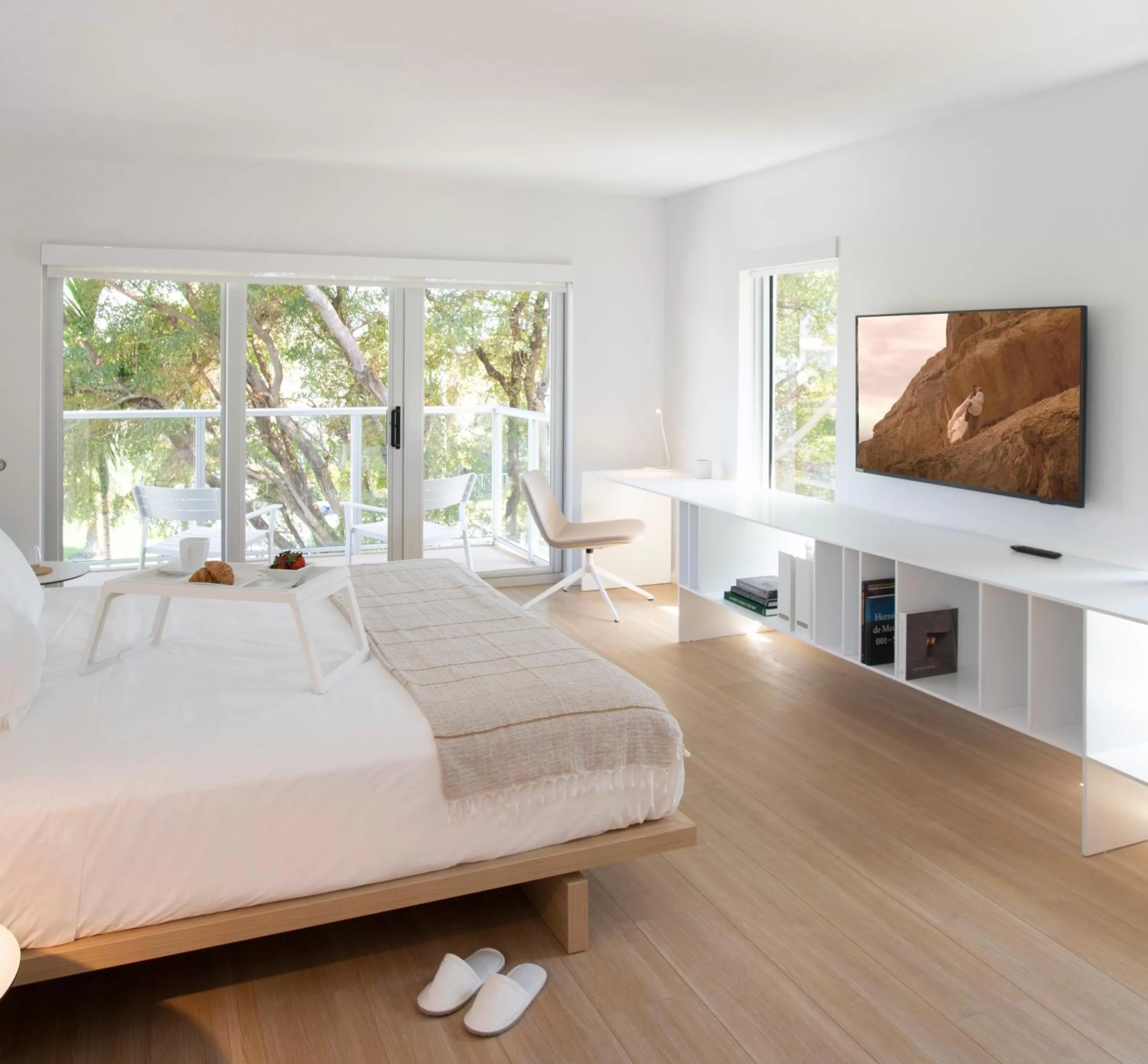 Bedroom, Bed in Beach Haus Bal Harbour