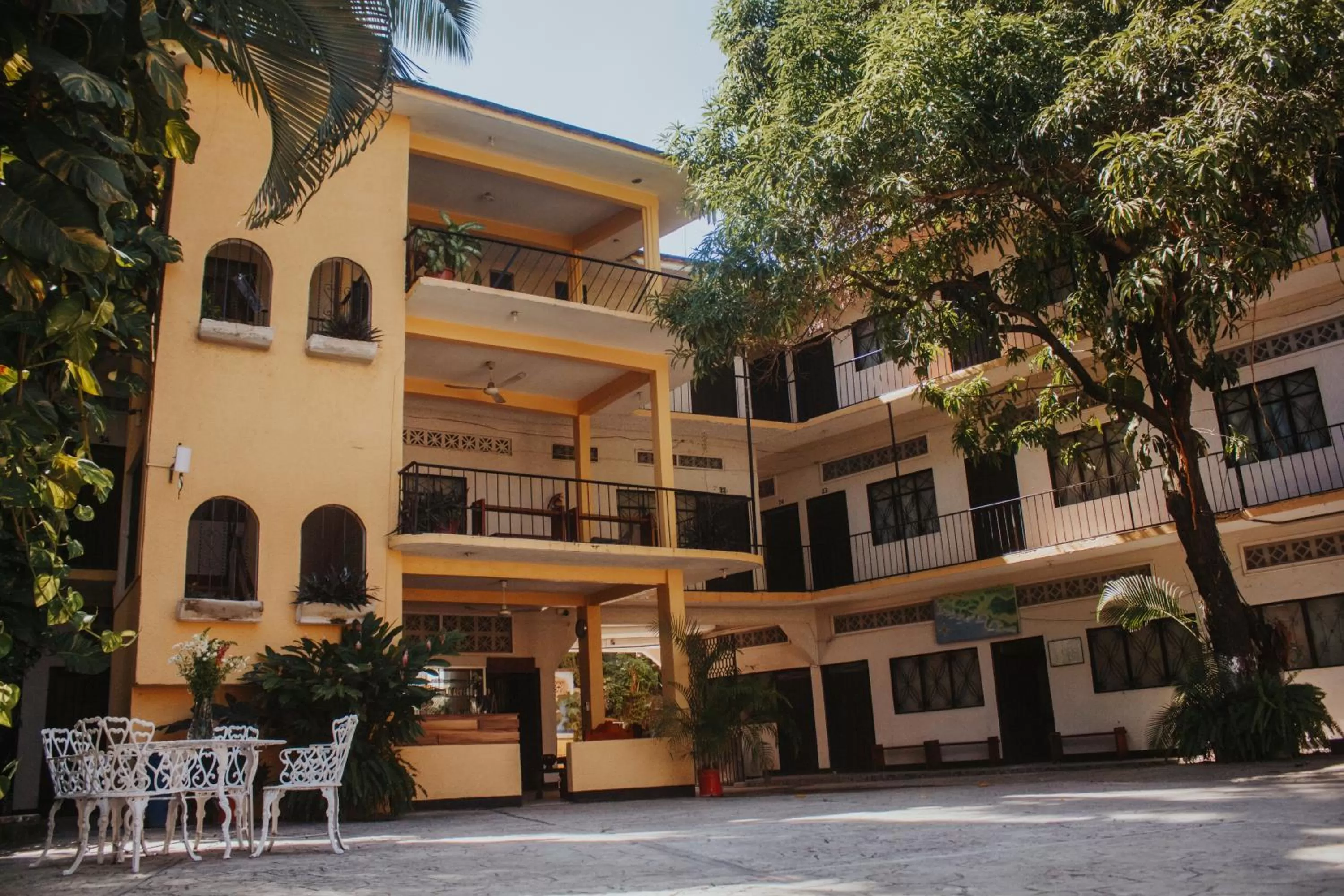 Patio, Property Building in Hotel Posada San Jose