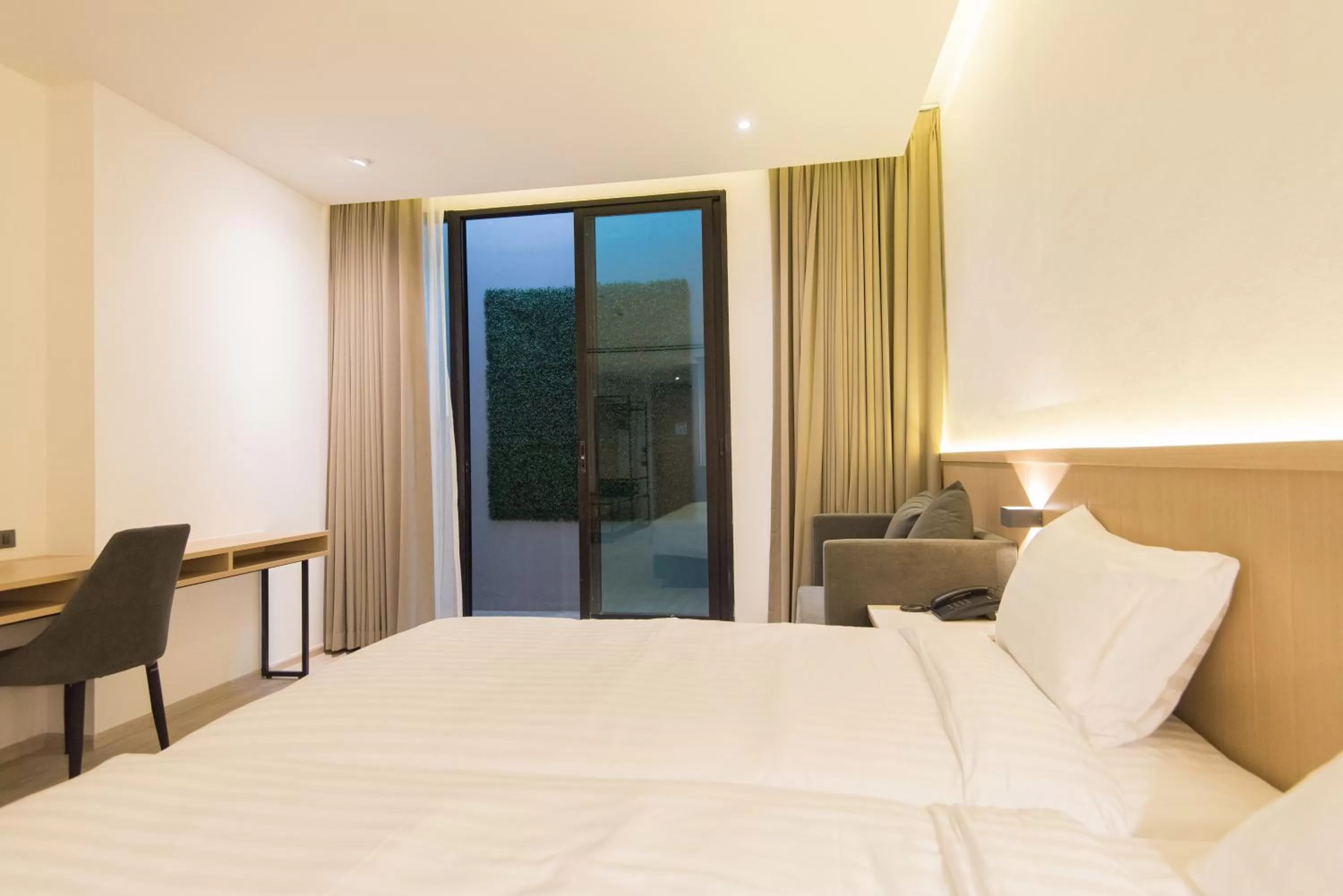 Bed in Madison Bangkok Hotel