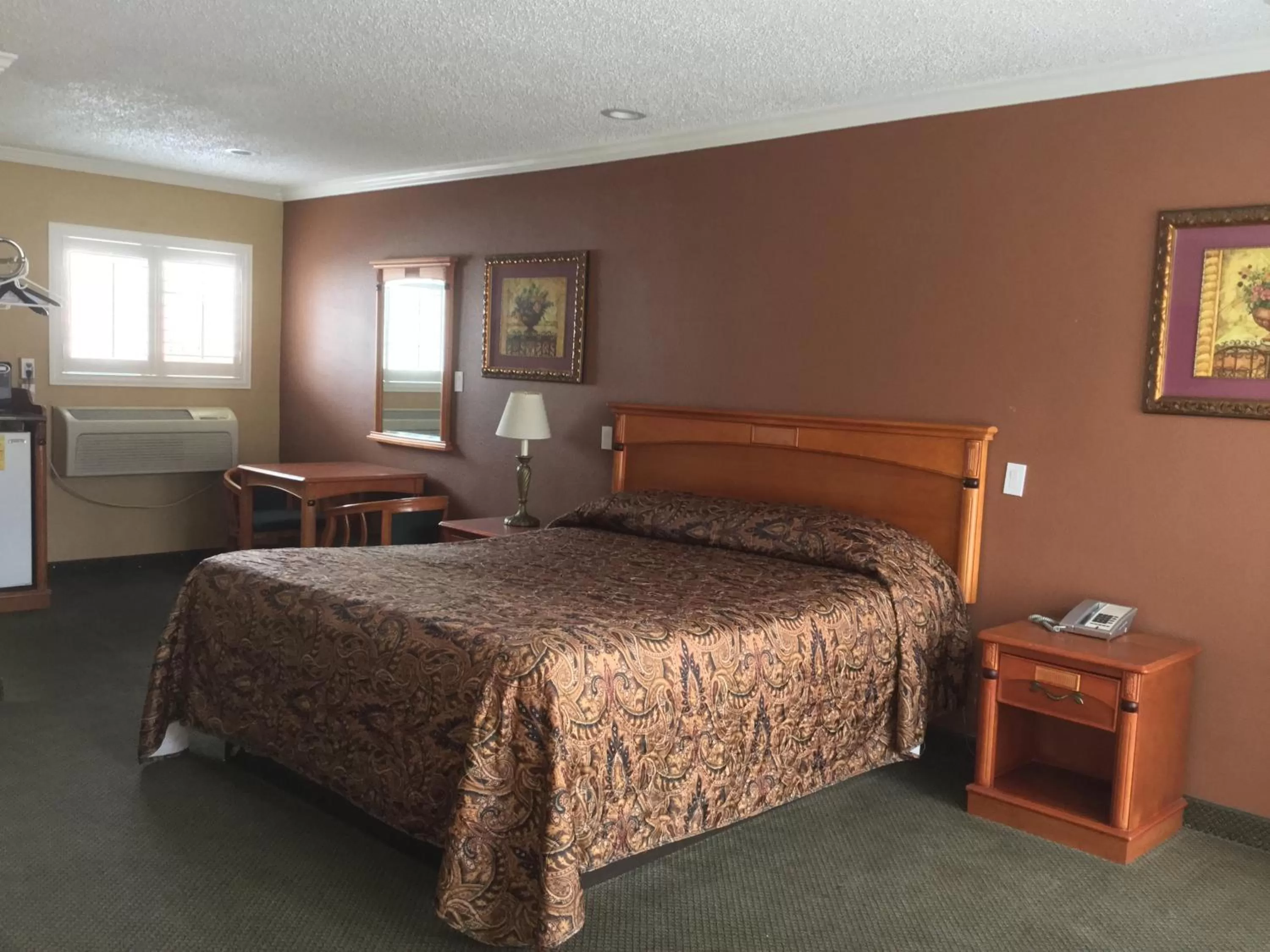 Bed in Bevonshire Lodge Motel