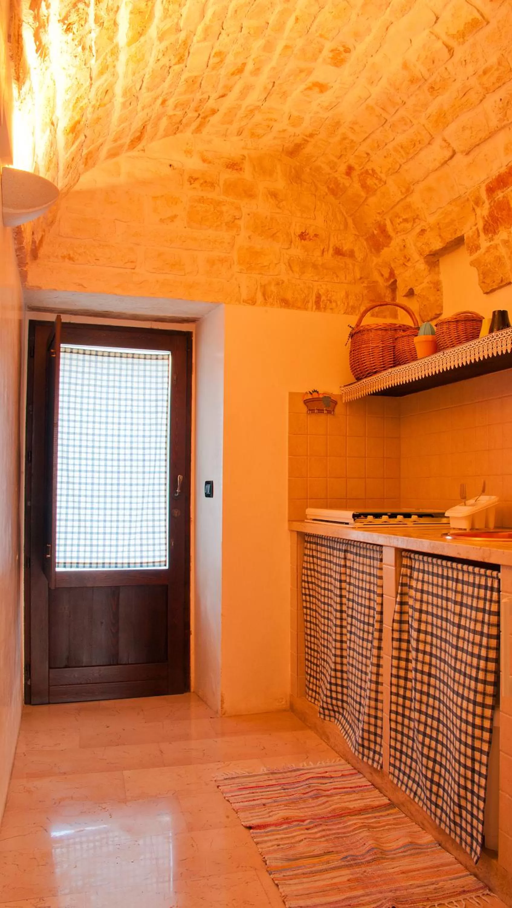 Kitchen or kitchenette in Giardino Dei Trulli