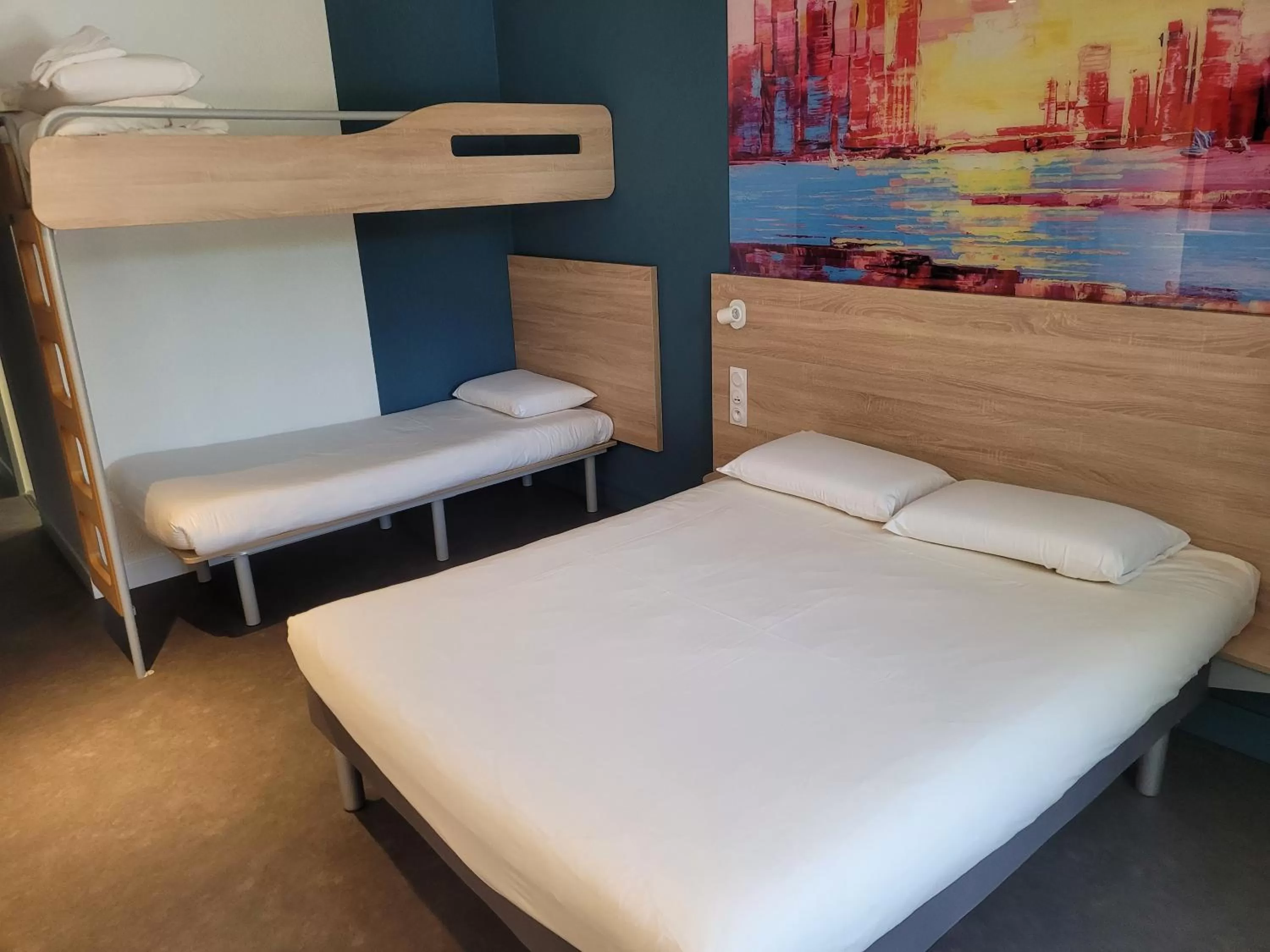 Bed in KYRIAD DIRECT LYON NORD - Dardilly