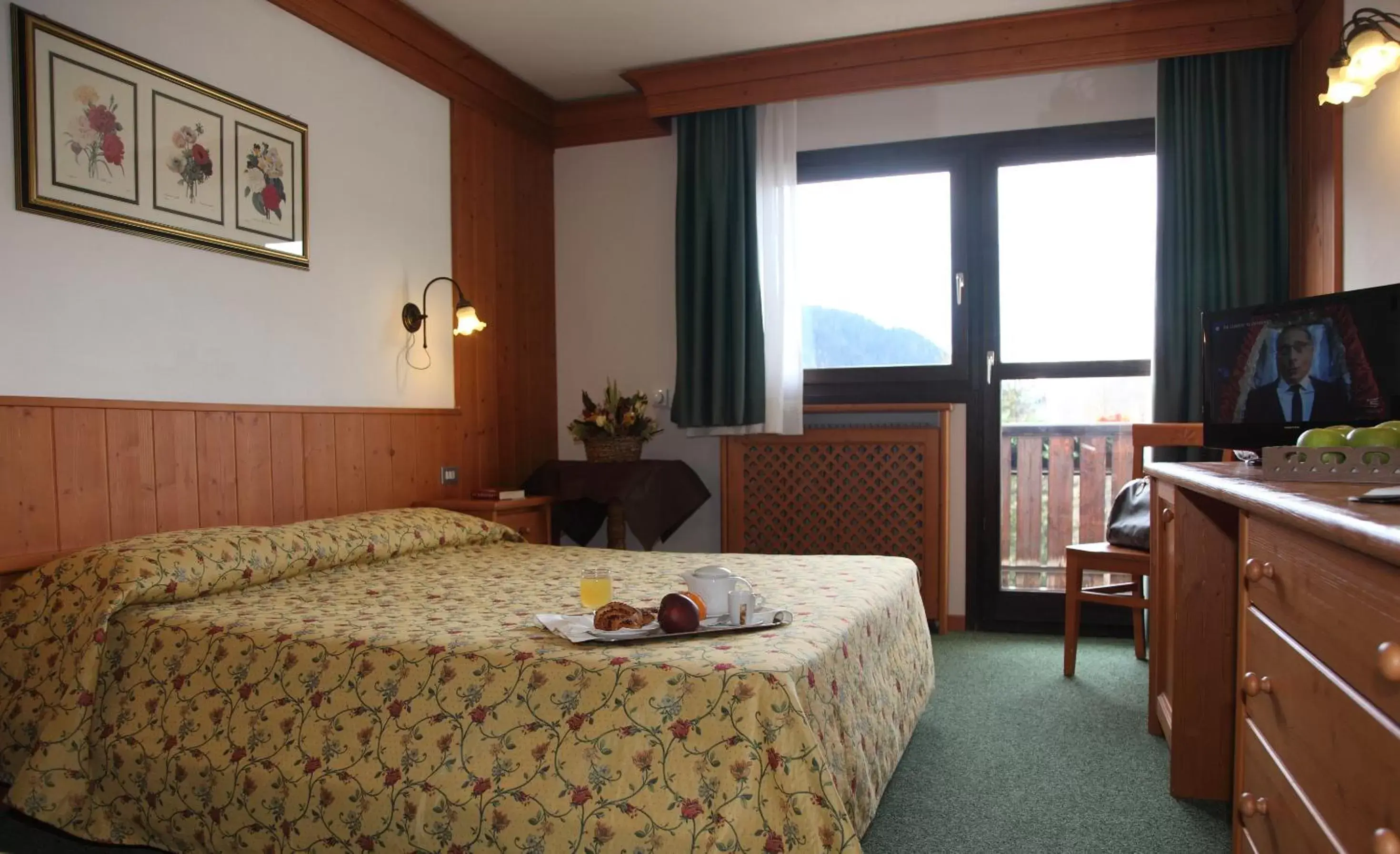 Classic Double Room with Balcony in Hotel Nigritella Classic Double Room with Balcony in Hotel Nigritella