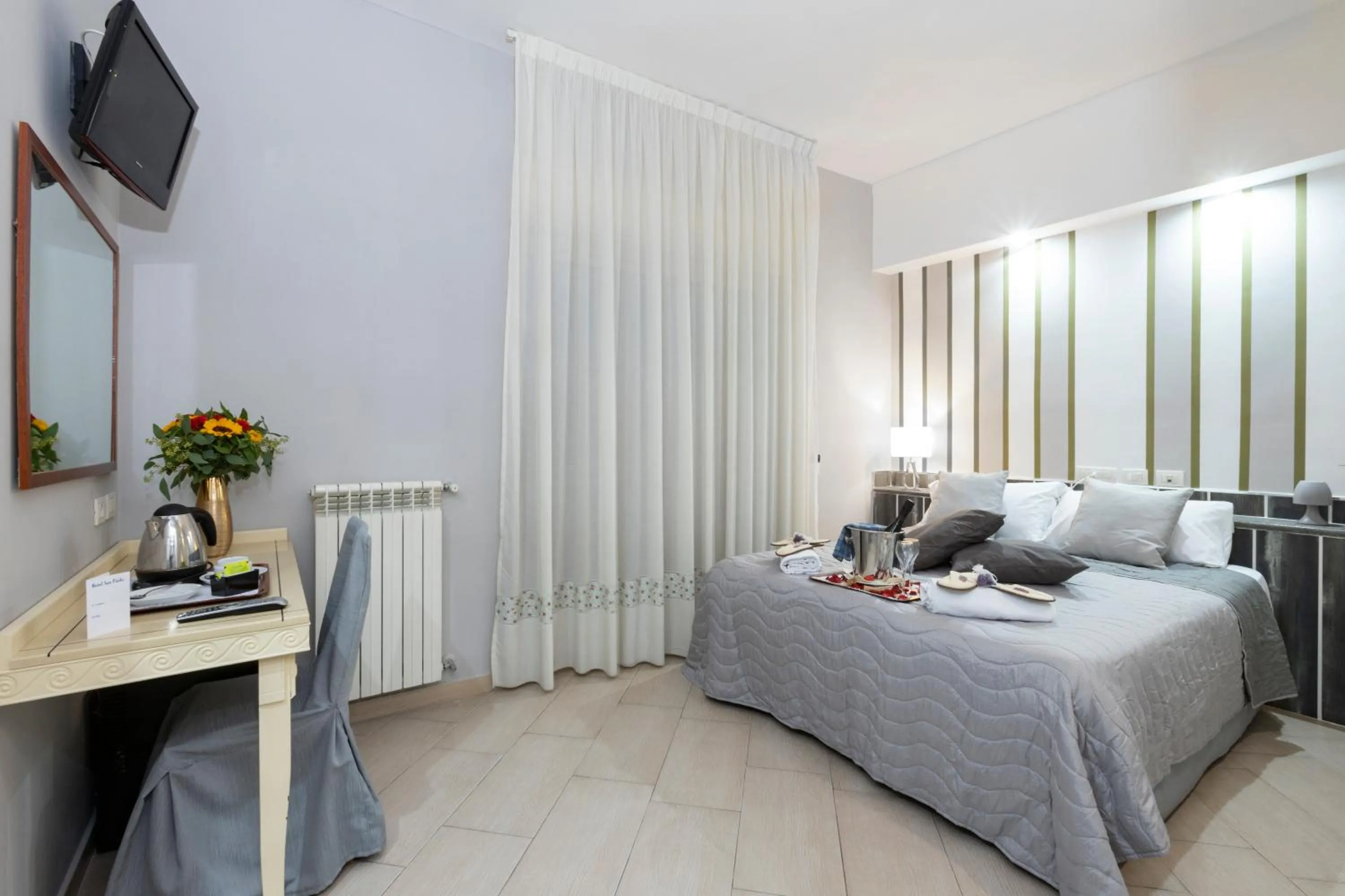 Photo of the whole room, Bed in Hotel San Paolo