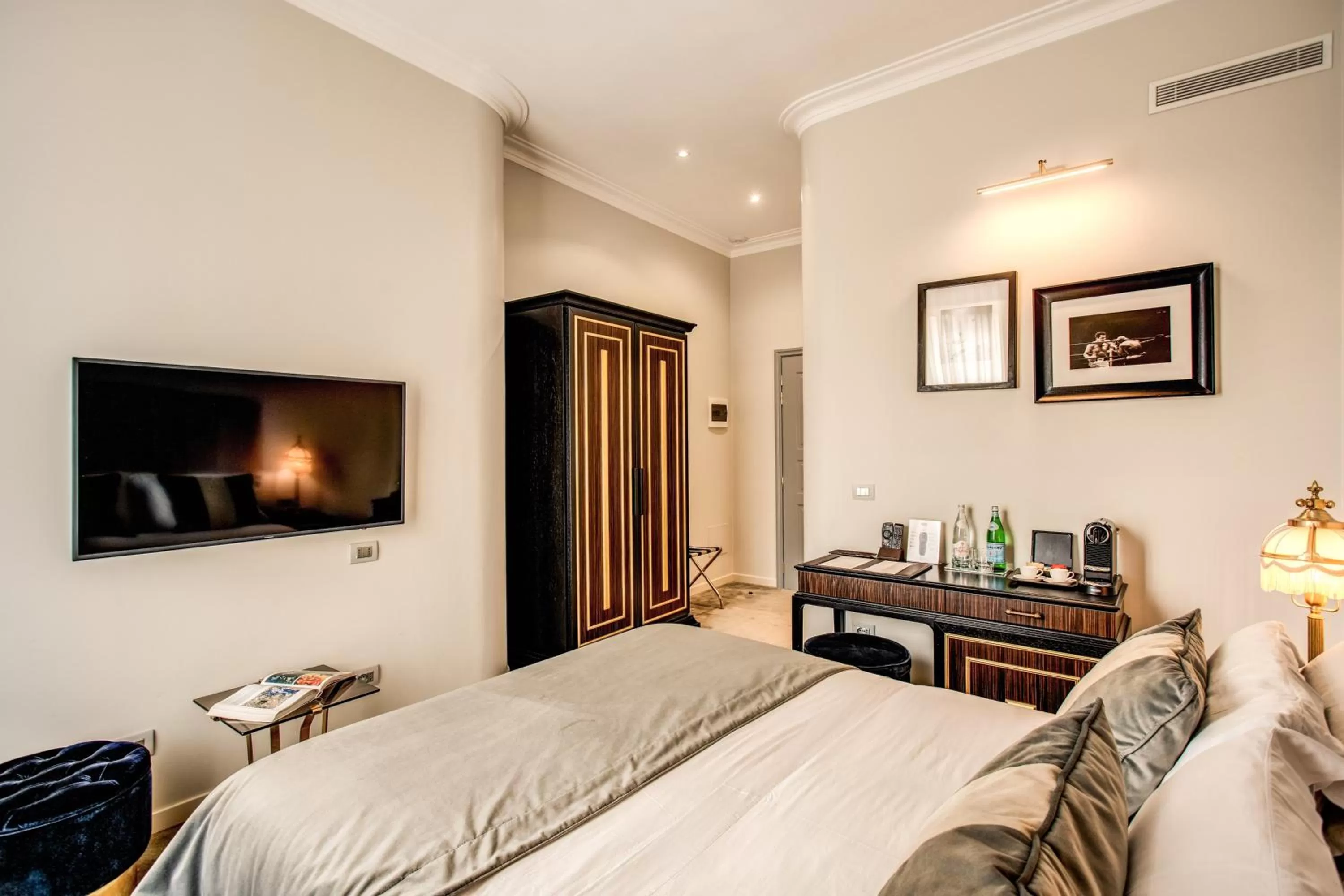 Bed in Martius Private Suites Hotel