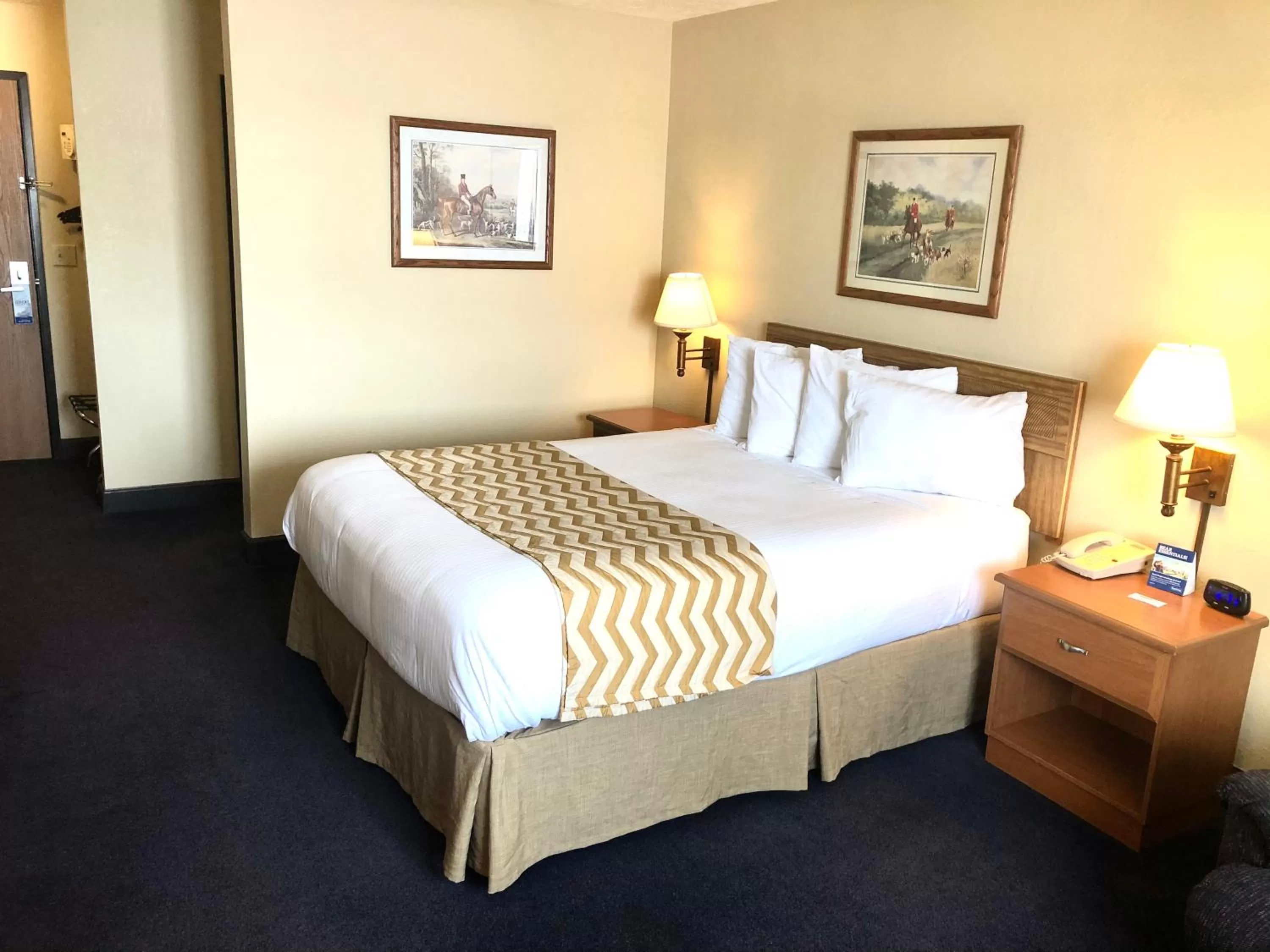 Bed in Travelodge by Wyndham Grand Island