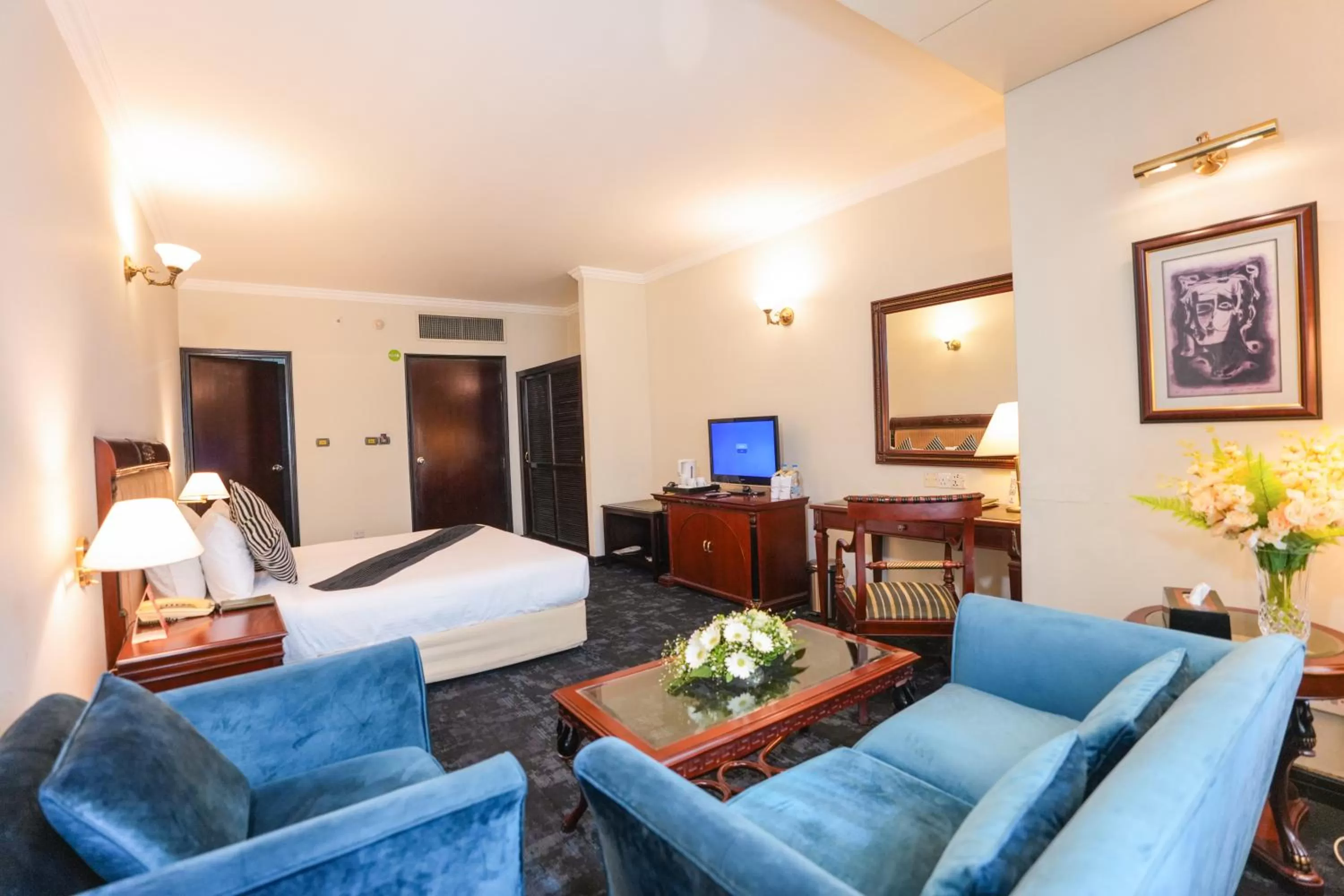 Photo of the whole room, Bed in Hotel Sarina