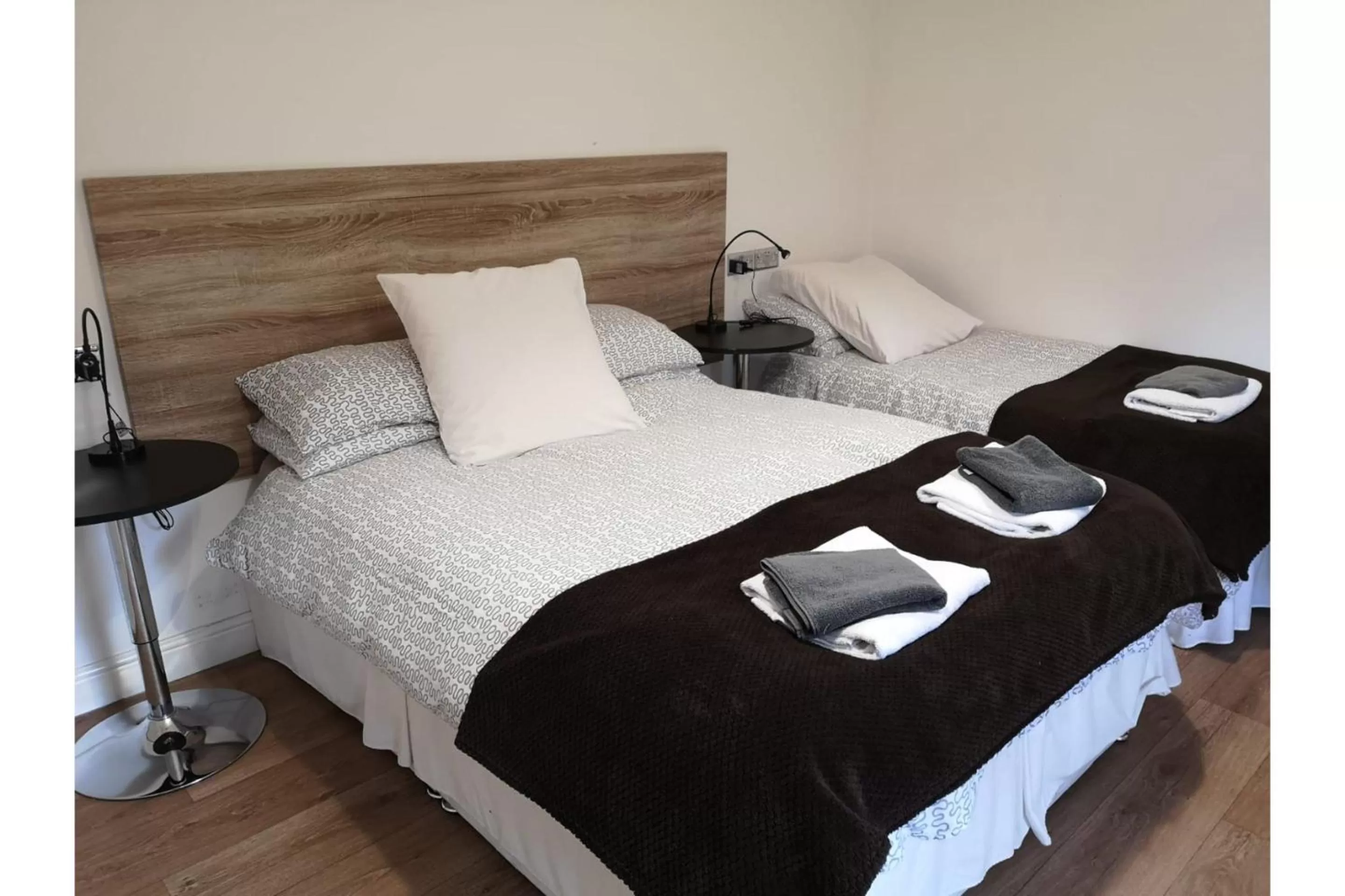 Bedroom, Bed in Station Approach