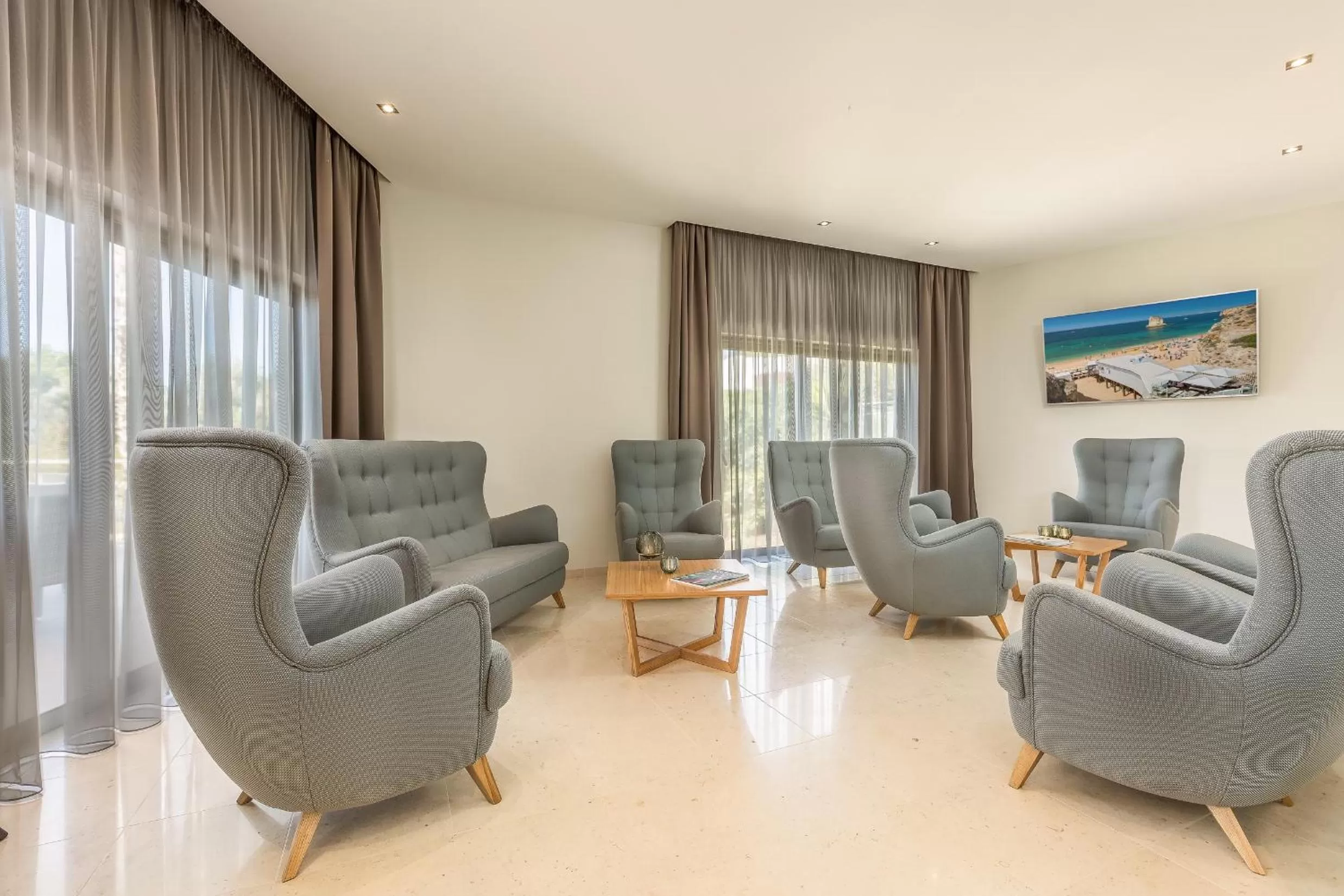 Lobby or reception in Caneiros Luxury House & Suites