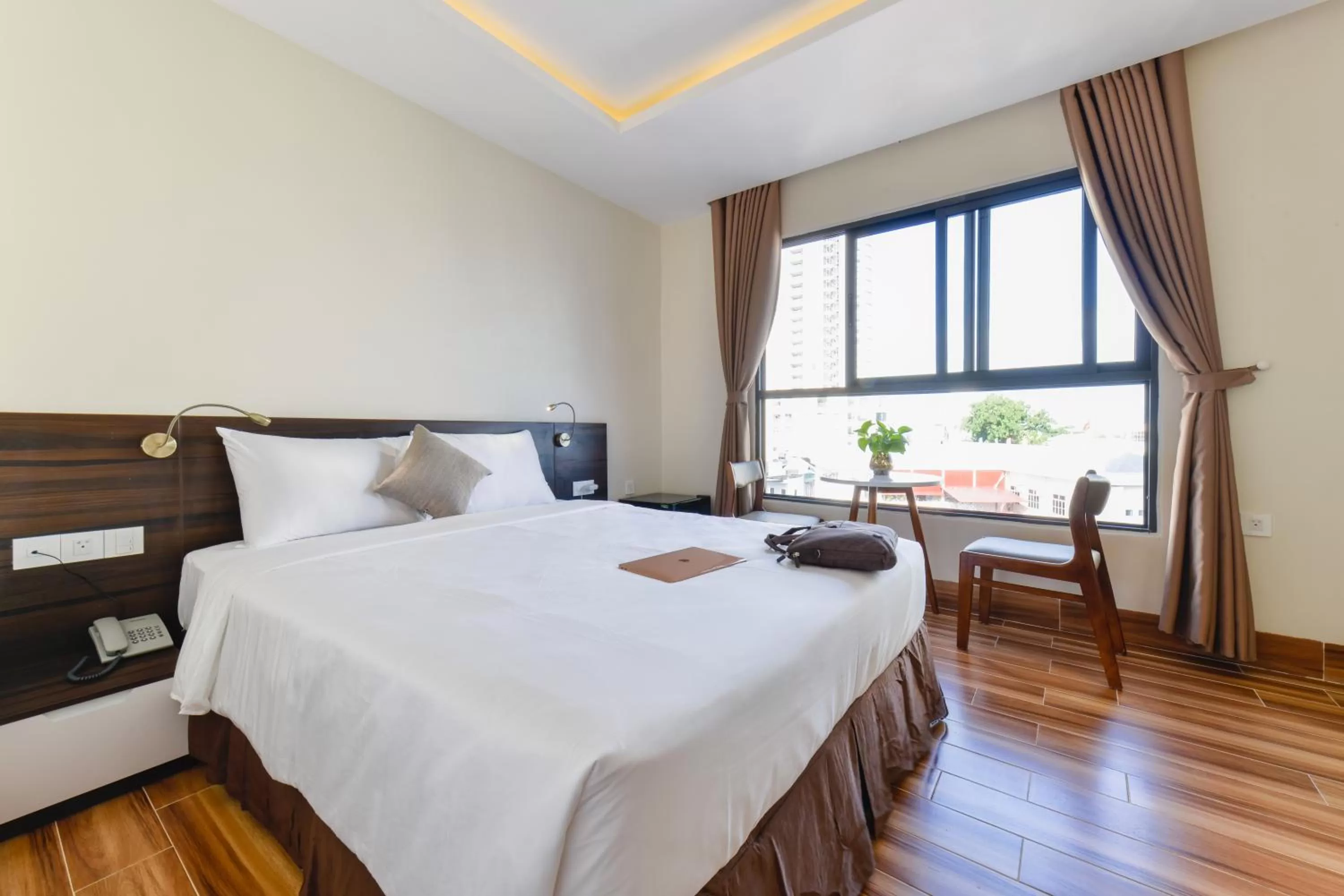 Photo of the whole room, Bed in Yen Vang Hotel & Apartment Nha Trang