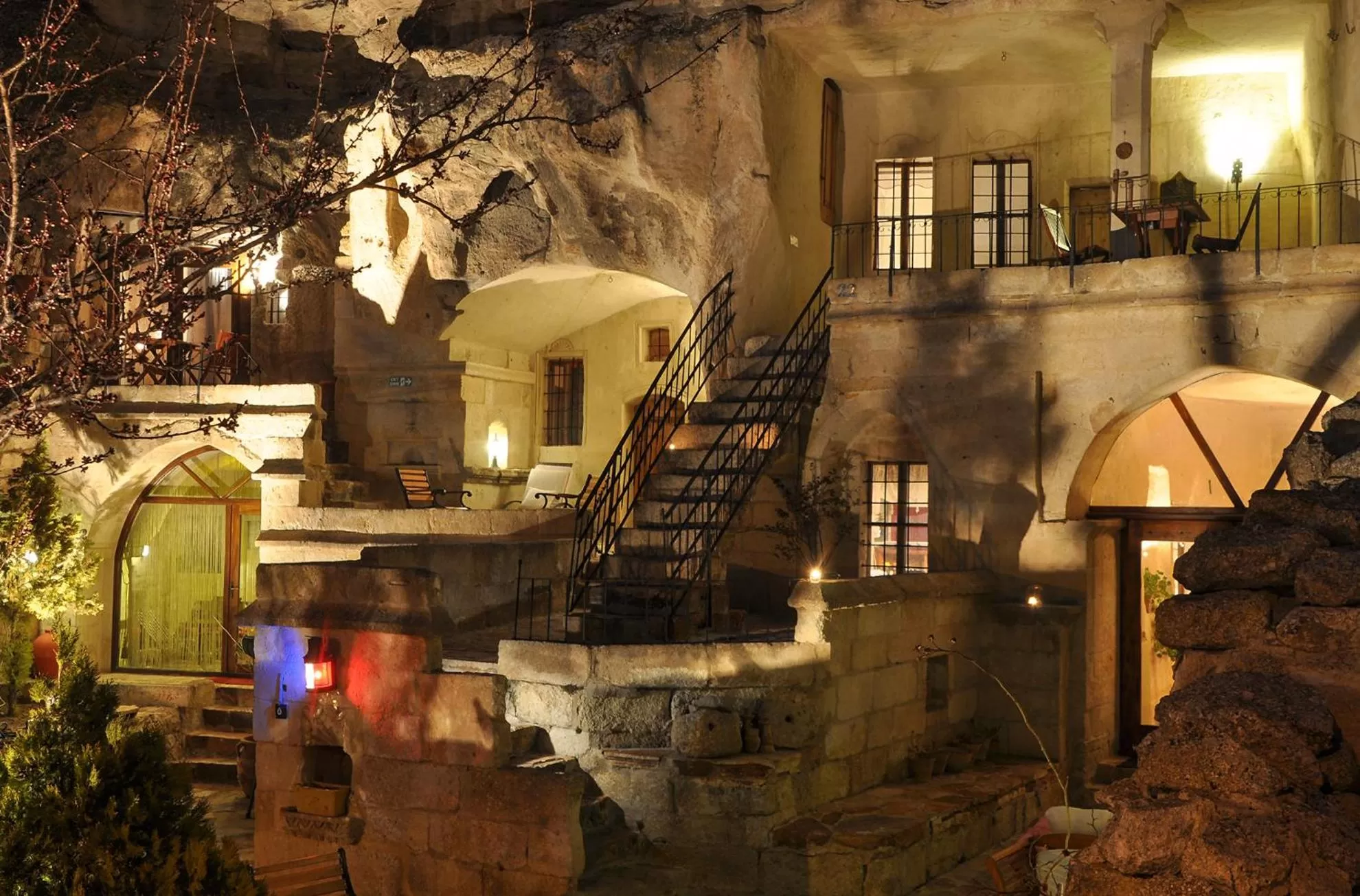 Property building in 4 Oda Cave House - Special Class