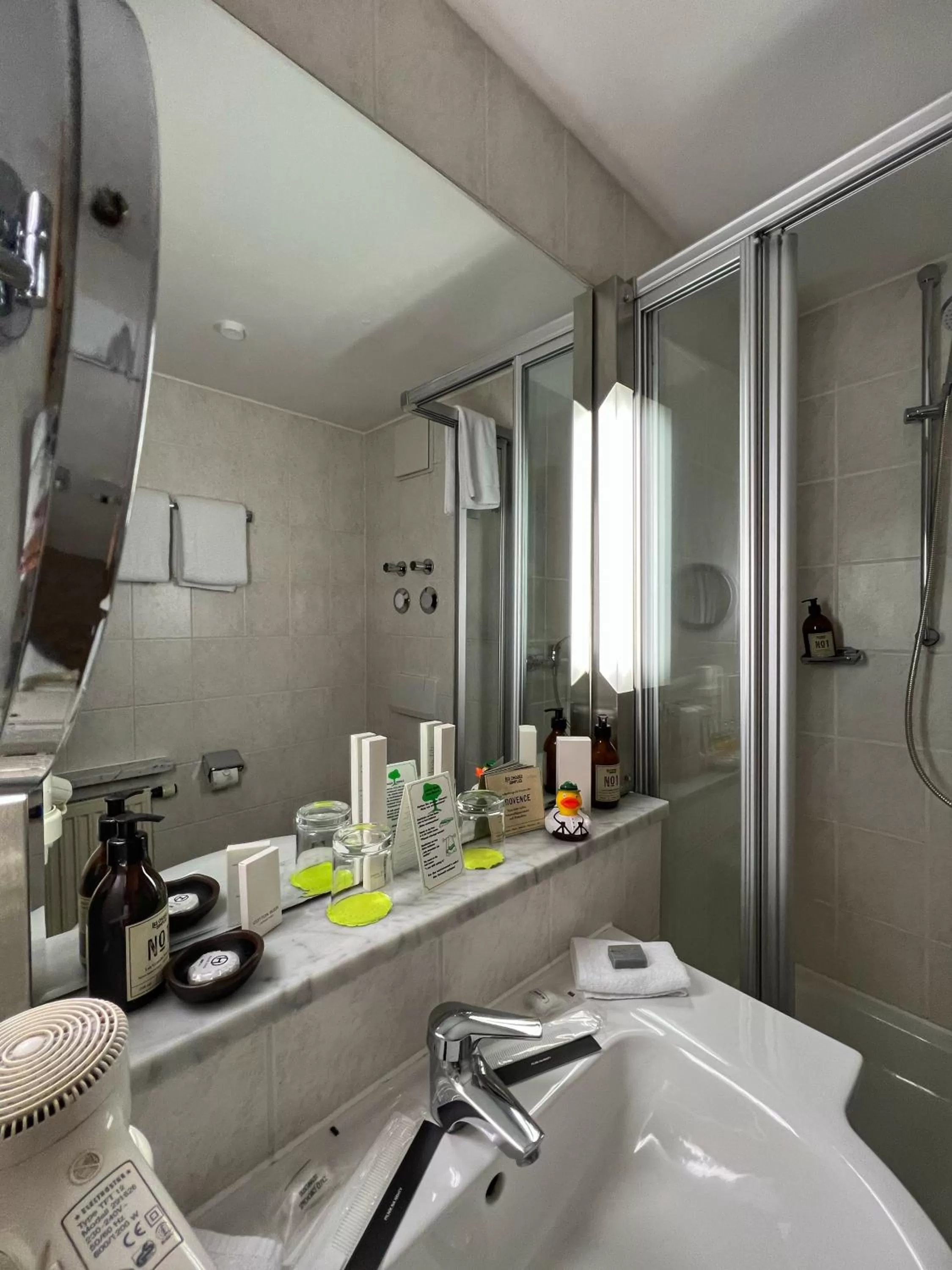 Bathroom in Hotel Prinz