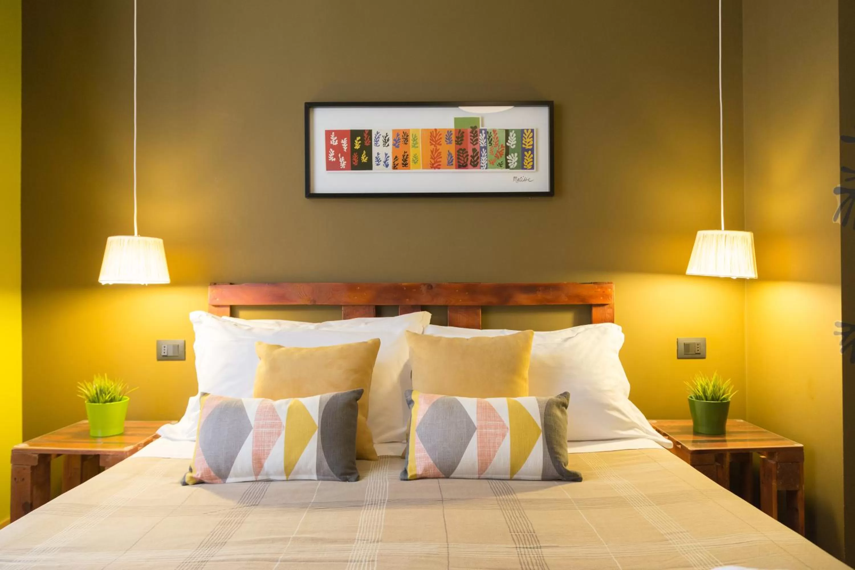 Decorative detail, Bed in B&B Miro Centro Catania