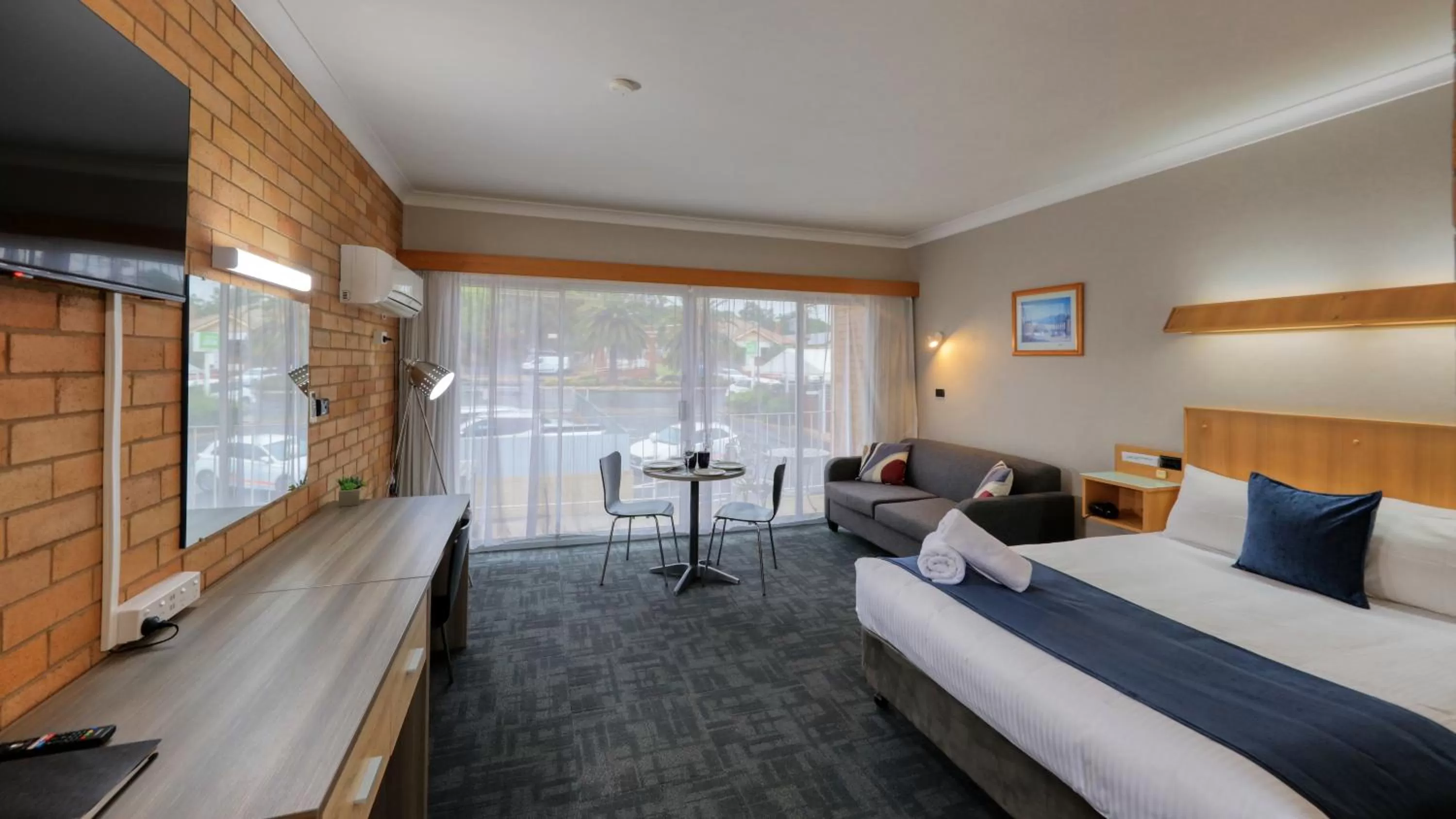 Bed in Court Street Motel