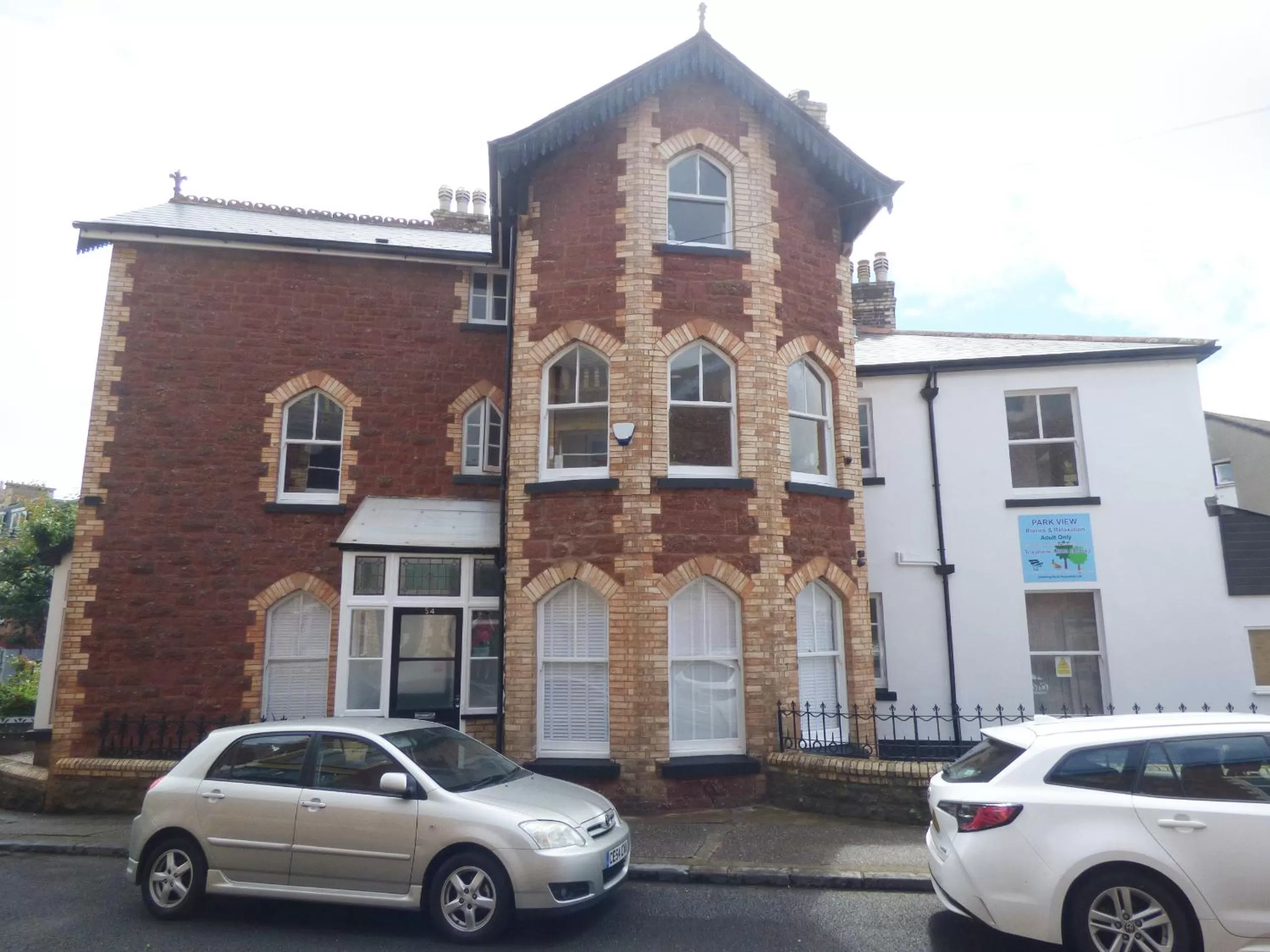 Property building in Park View R & R - Adult Only - Self-Catering - Free Parking - EV Point