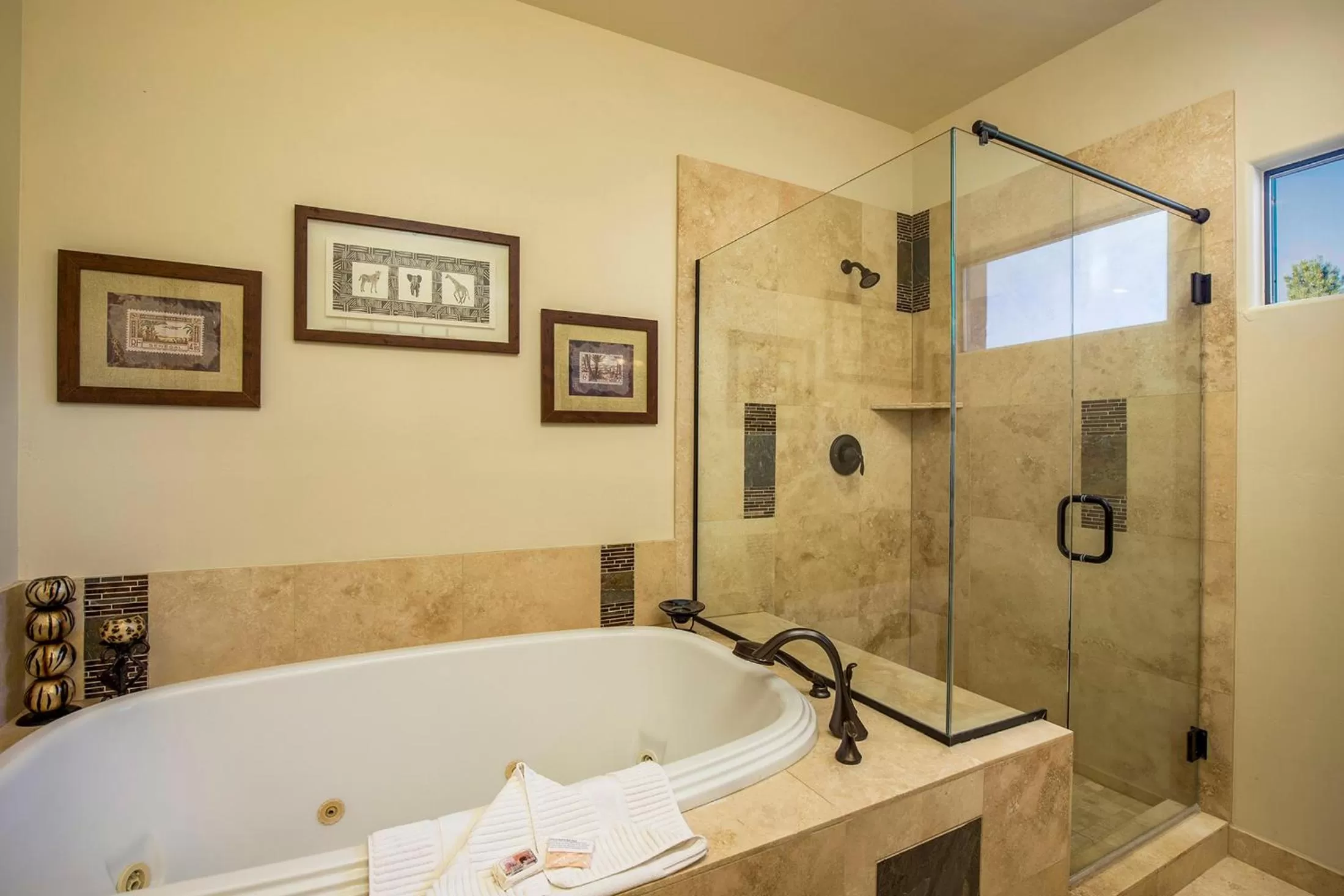 Bathroom in Alma De Sedona Inn B&B