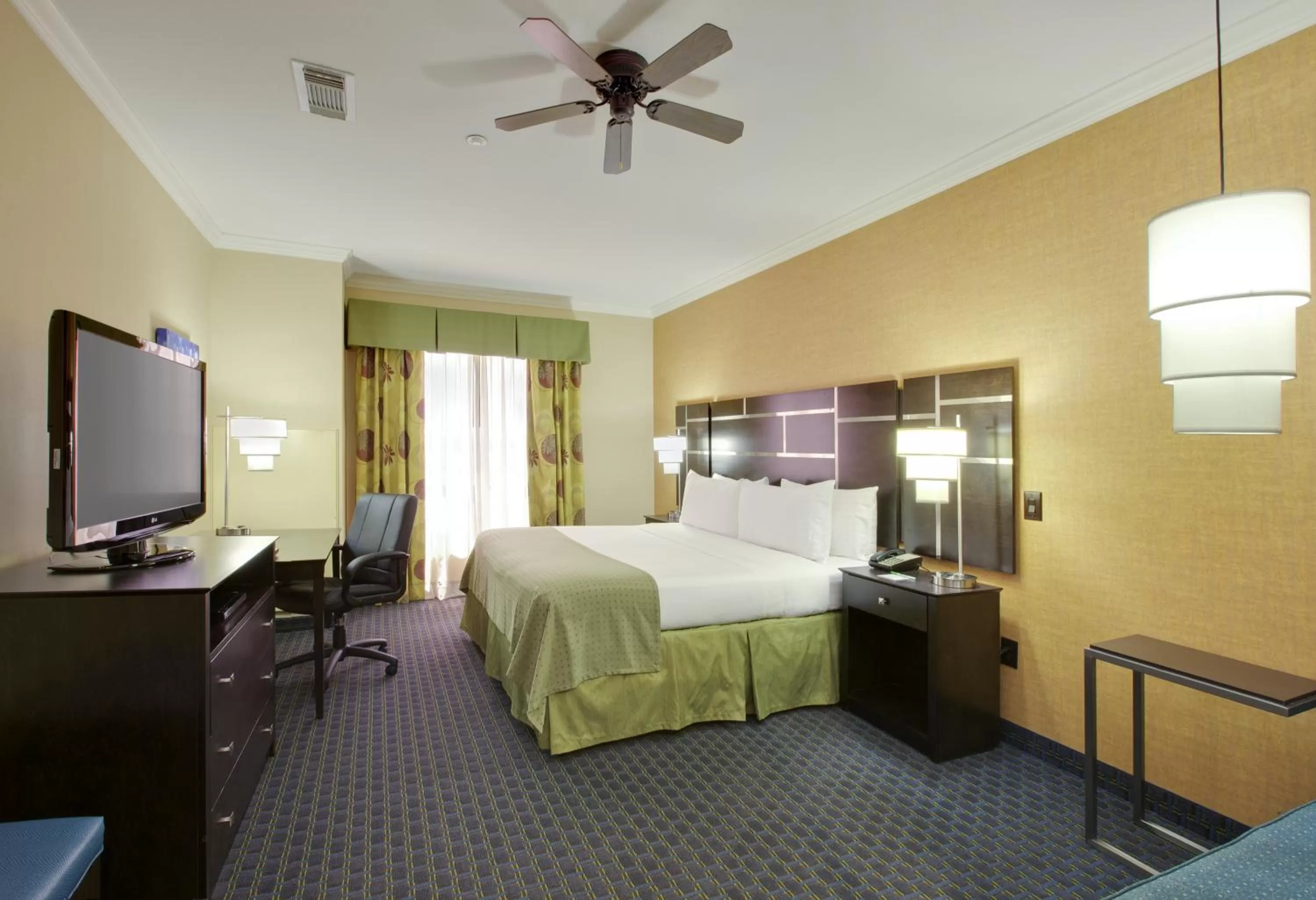 Photo of the whole room, Bed in Holiday Inn Houston East-Channelview by IHG