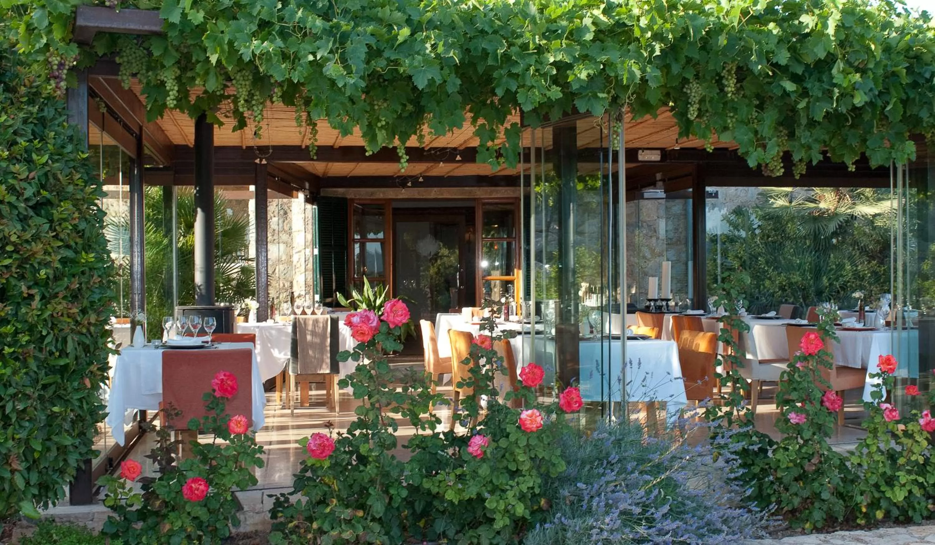 Restaurant/places to eat in Cases de Son Barbassa Hotel & Restaurant