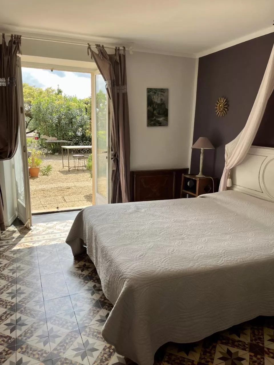 Bed in LA MAISON DE JUSTINE