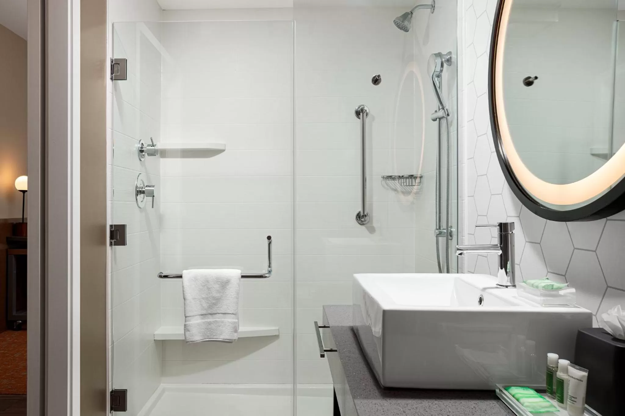 King Suite in Holiday Inn & Suites Nashville Downtown Broadway